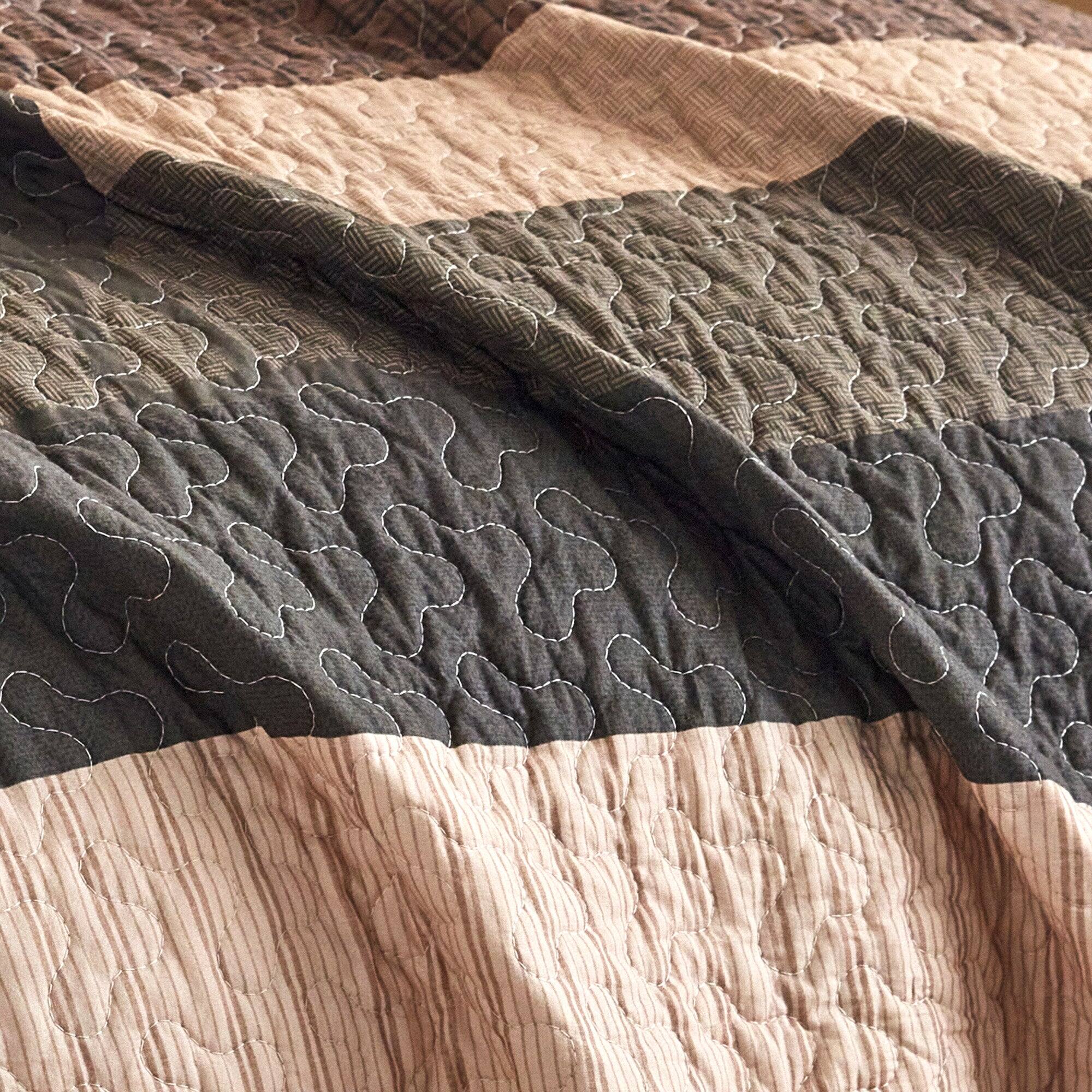 Alt View 1. MarCielo - Marcielo 3 Piece 100% Cotton Bear & Deer Forest Quilt Bedspread Set - Brown.