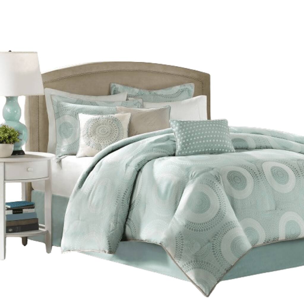 Front. Gracie Mills - Gracie Mills Cameron Tranquil Bliss: 7-Piece Comforter Ensemble - Seafoam/Sage.