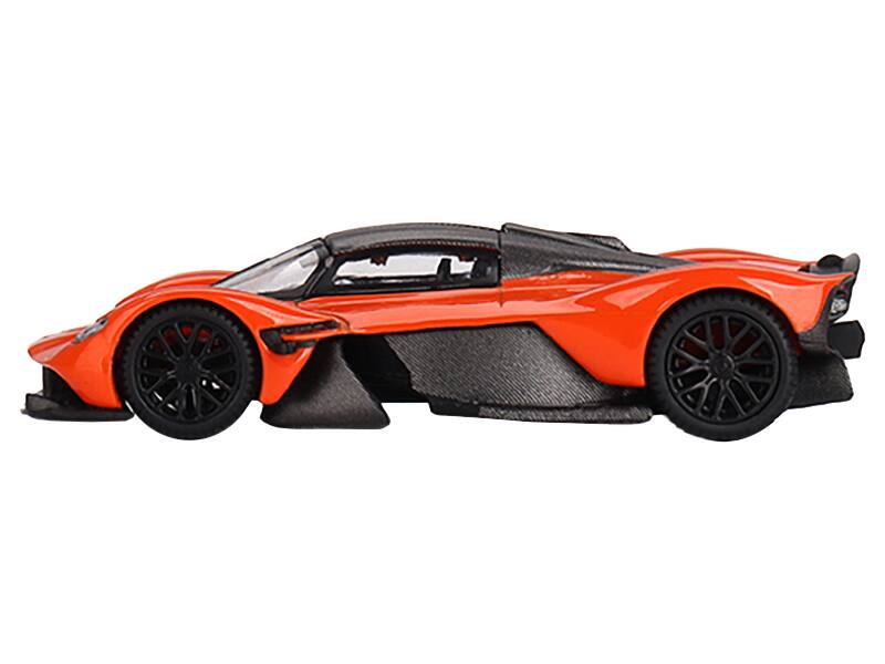Angle. Mini GT - Aston Martin Valkyrie Maximum Orange with Carbon Top Limited Edition to 2640 pieces Worldwide 1/64 - Orange And Carbon.