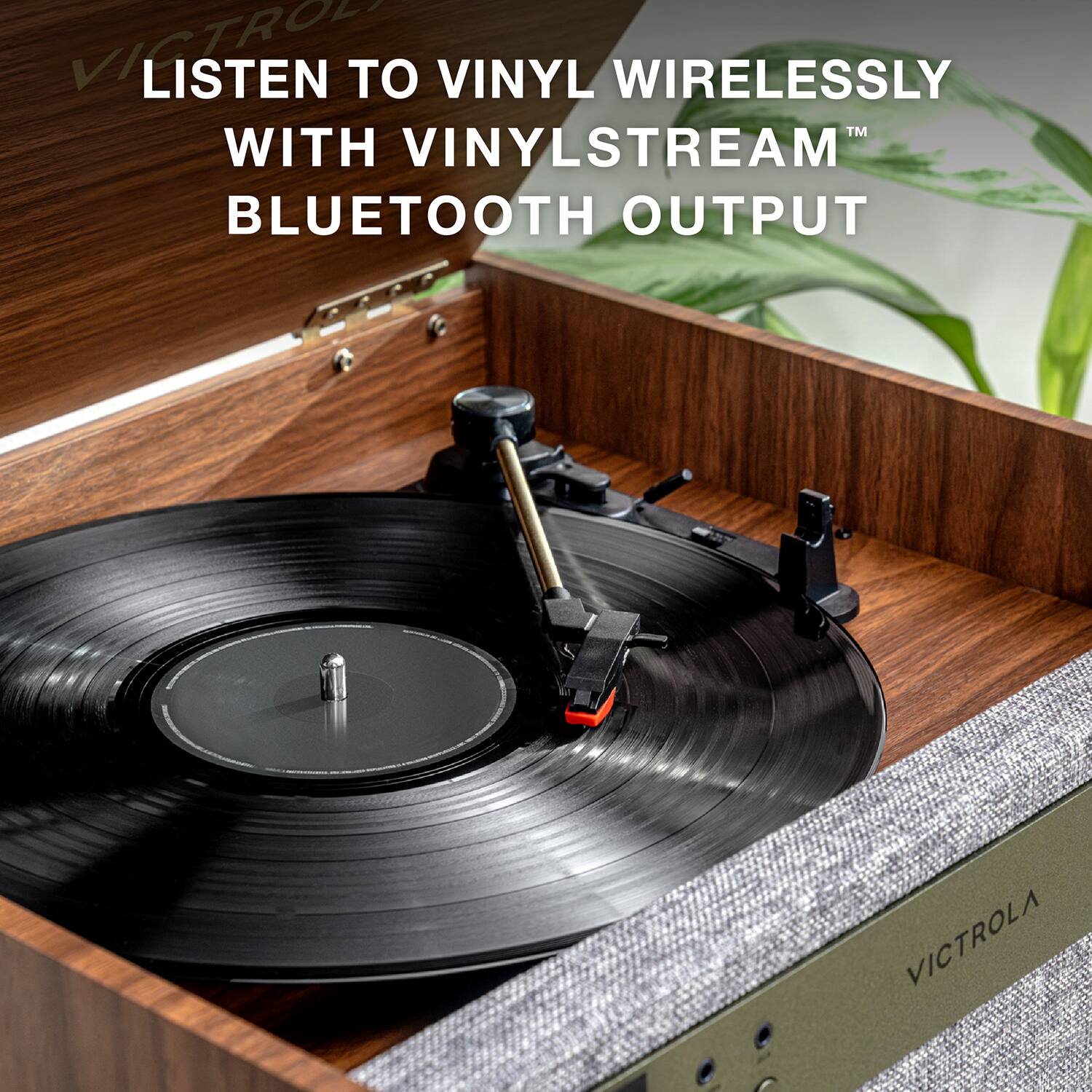 VICTROLA LISTEN TO VINYL WIRELESSLY TM WITH VINYLSTREAM BLUETOOTH OUTPUT