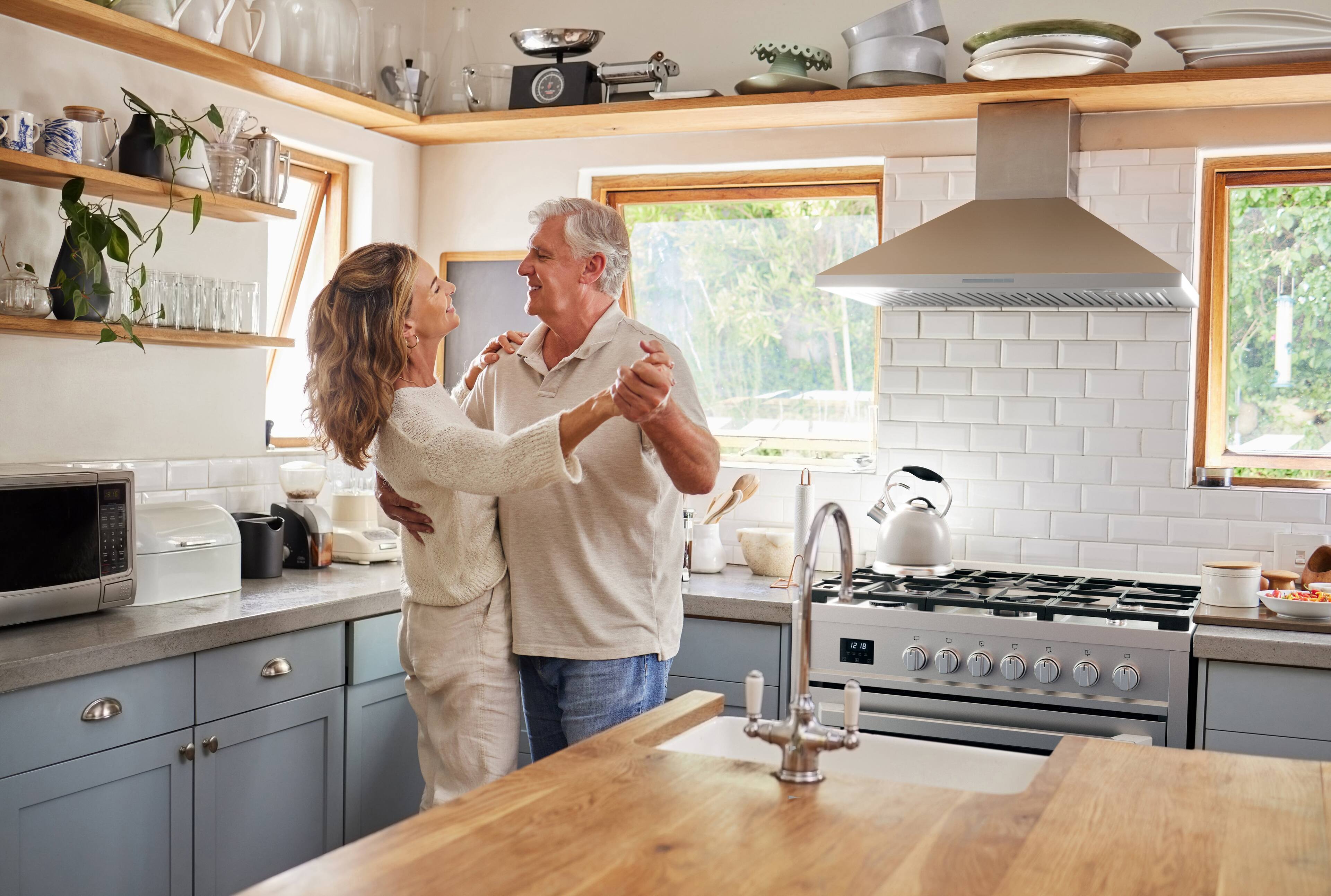 Alt View 4. Rangaire - Rangaire 36" Gas Range Convection Oven Freestanding Stainless Steel RRG361TS - Stainless steel.