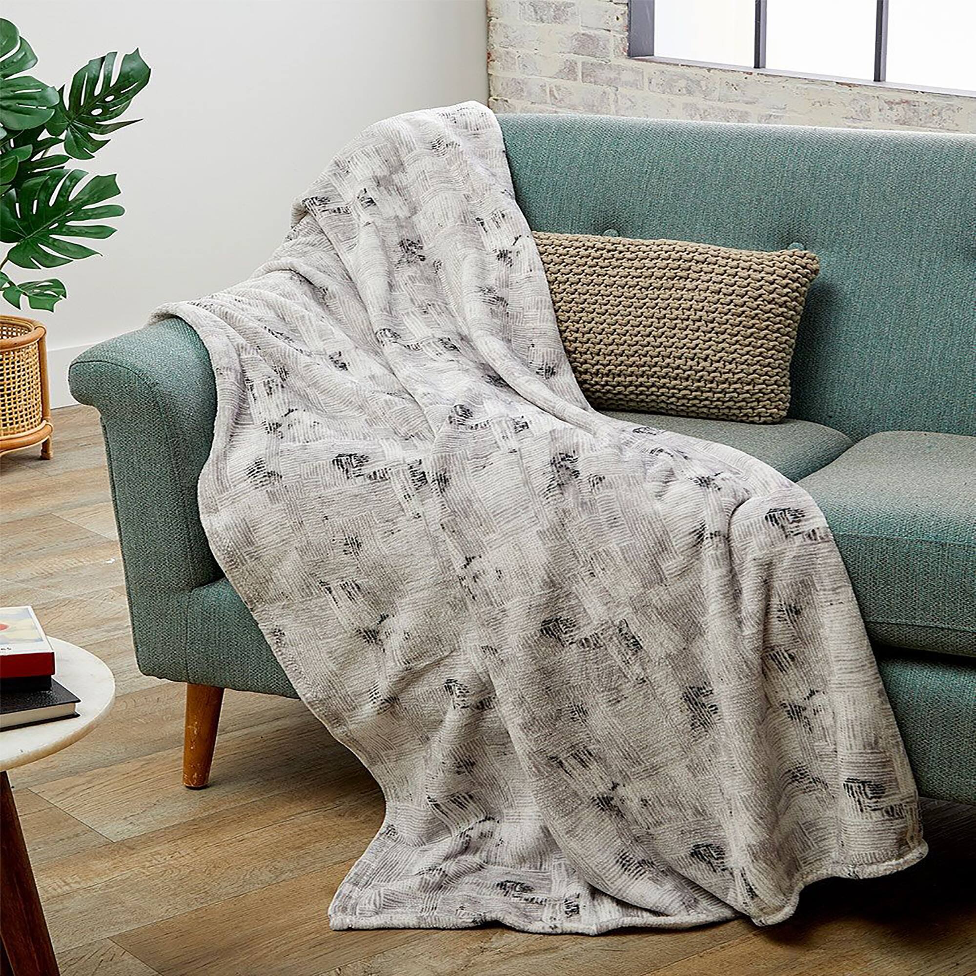 Alt View 1. Noble House - Lyndi Micro Plush All Season Throw Blanket 50" x 70" Black & White by Plazatex - Black & white.
