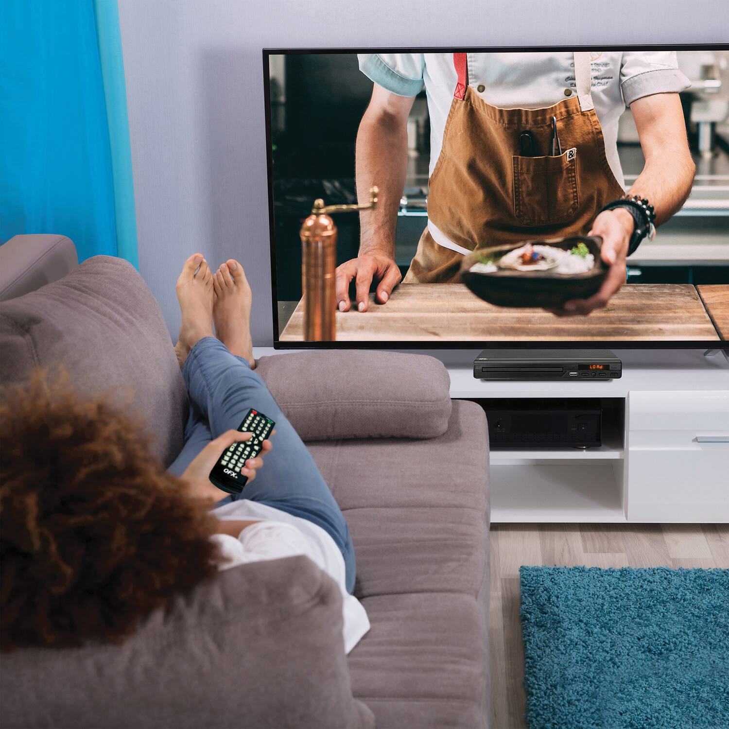 The text in the image is:

"5 adidaa I I II . OF."

Corrected and grouped:

"5 adidaa I I II . OF."