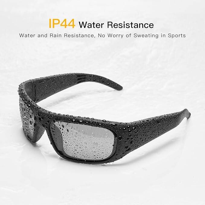 IP44 Water Resistance  
Water and Rain Resistance, No Worry of Sweating in Sports
