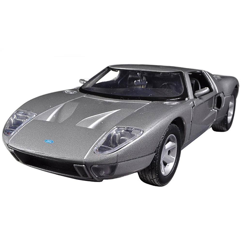 Angle. Motormax - Ford GT Silver 1/24 Diecast Car Model by Motormax - Silver.
