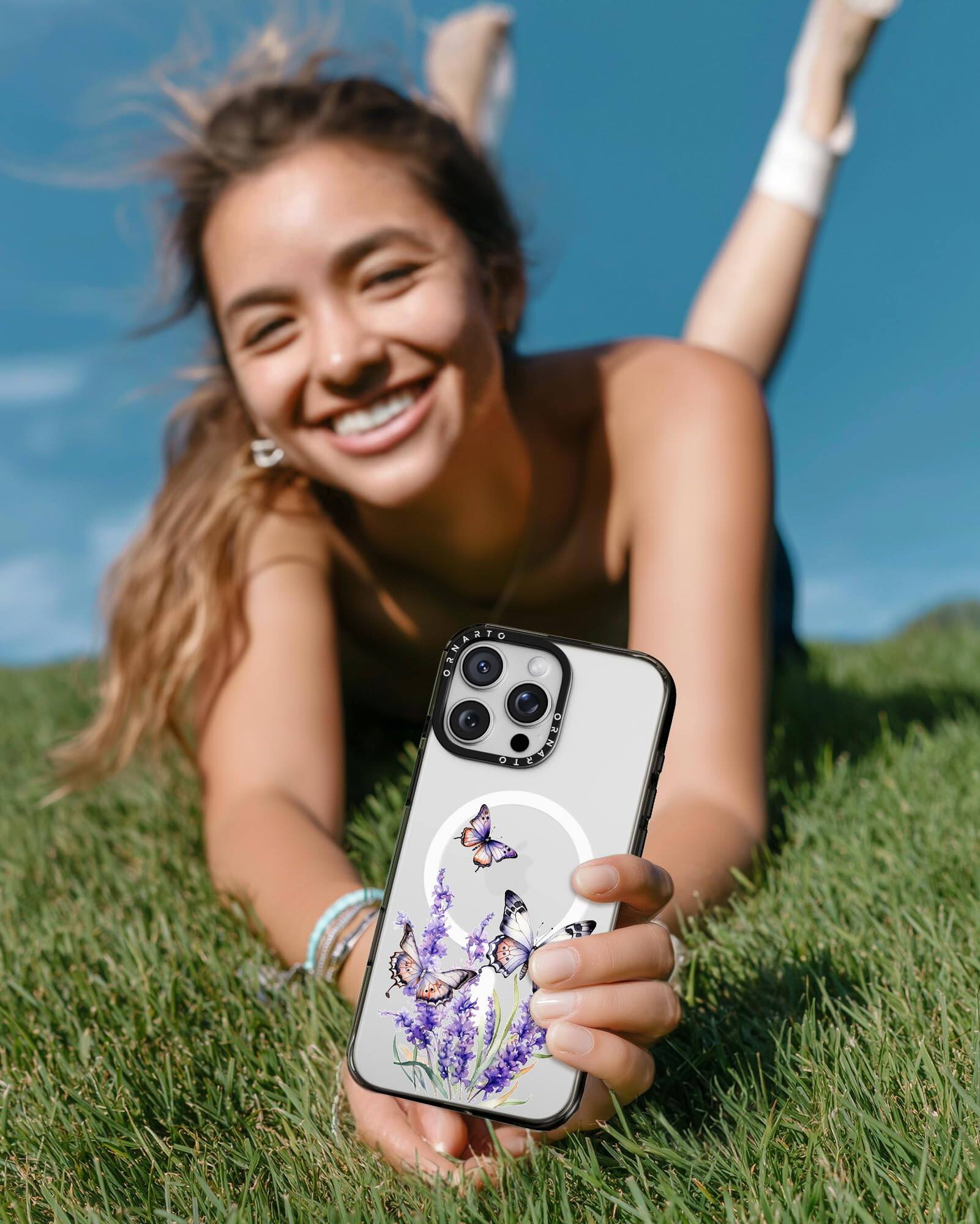 The text on the phone case reads: "ORWART"