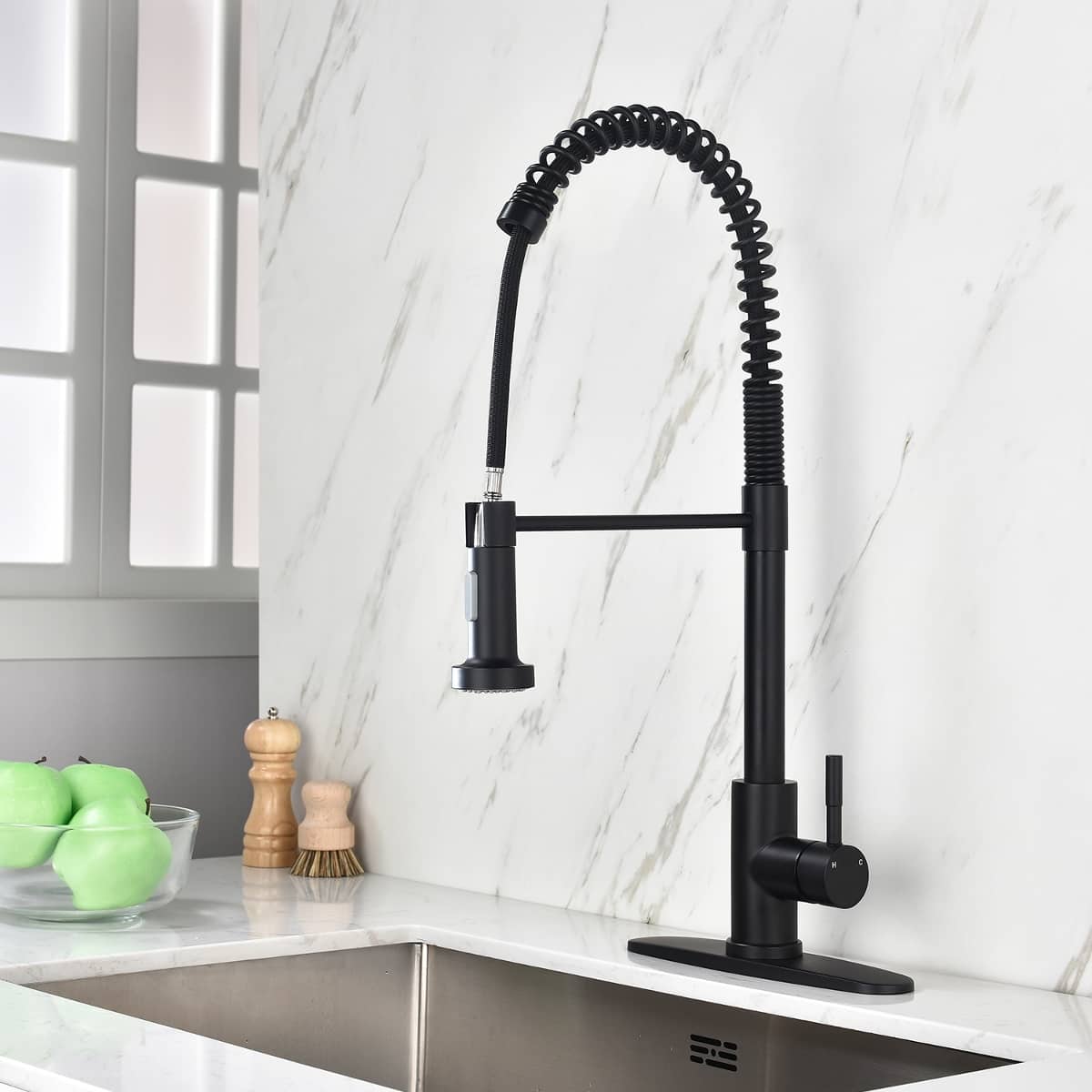 Ropilly- Kitchen Faucet with Pull Out Sprayer, Stainless Steel Single Handle High Arc Faucet- Matte Black