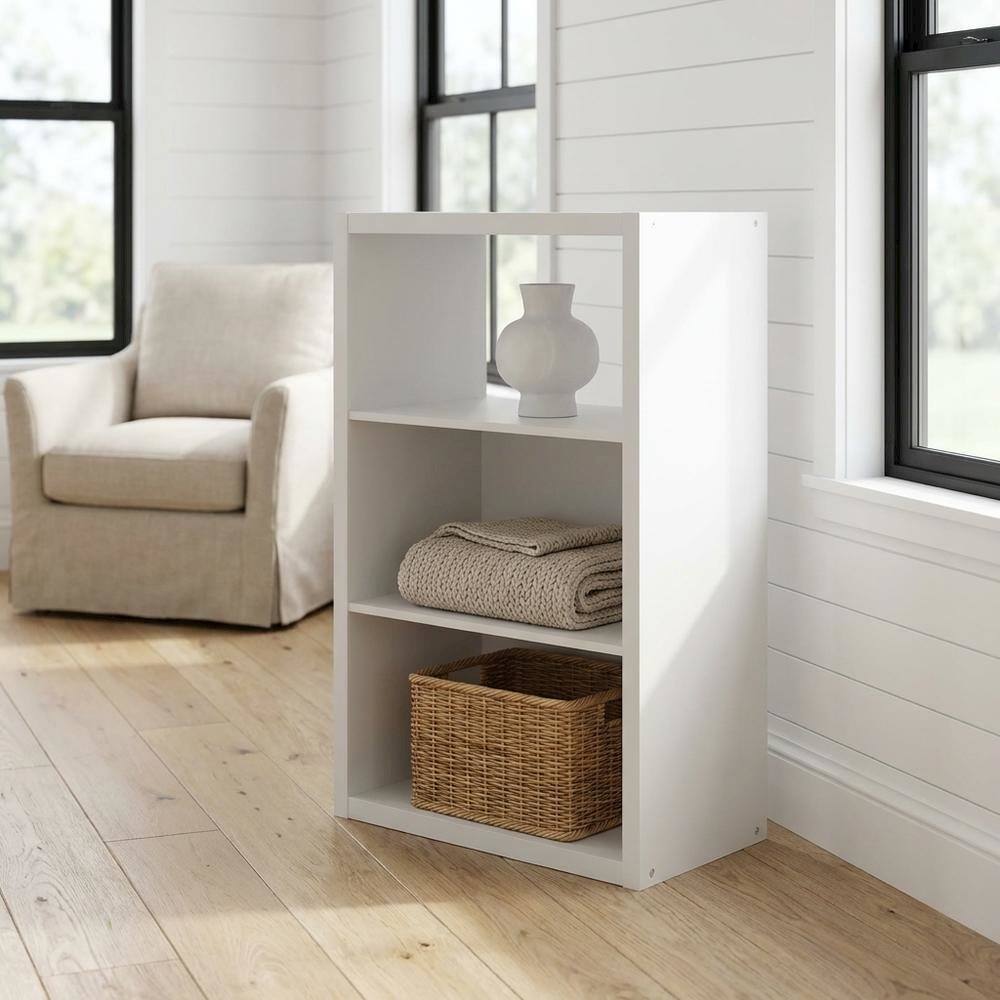 Angle. FurniFact - Wooden bookcase with clean design and sturdy construction - White.