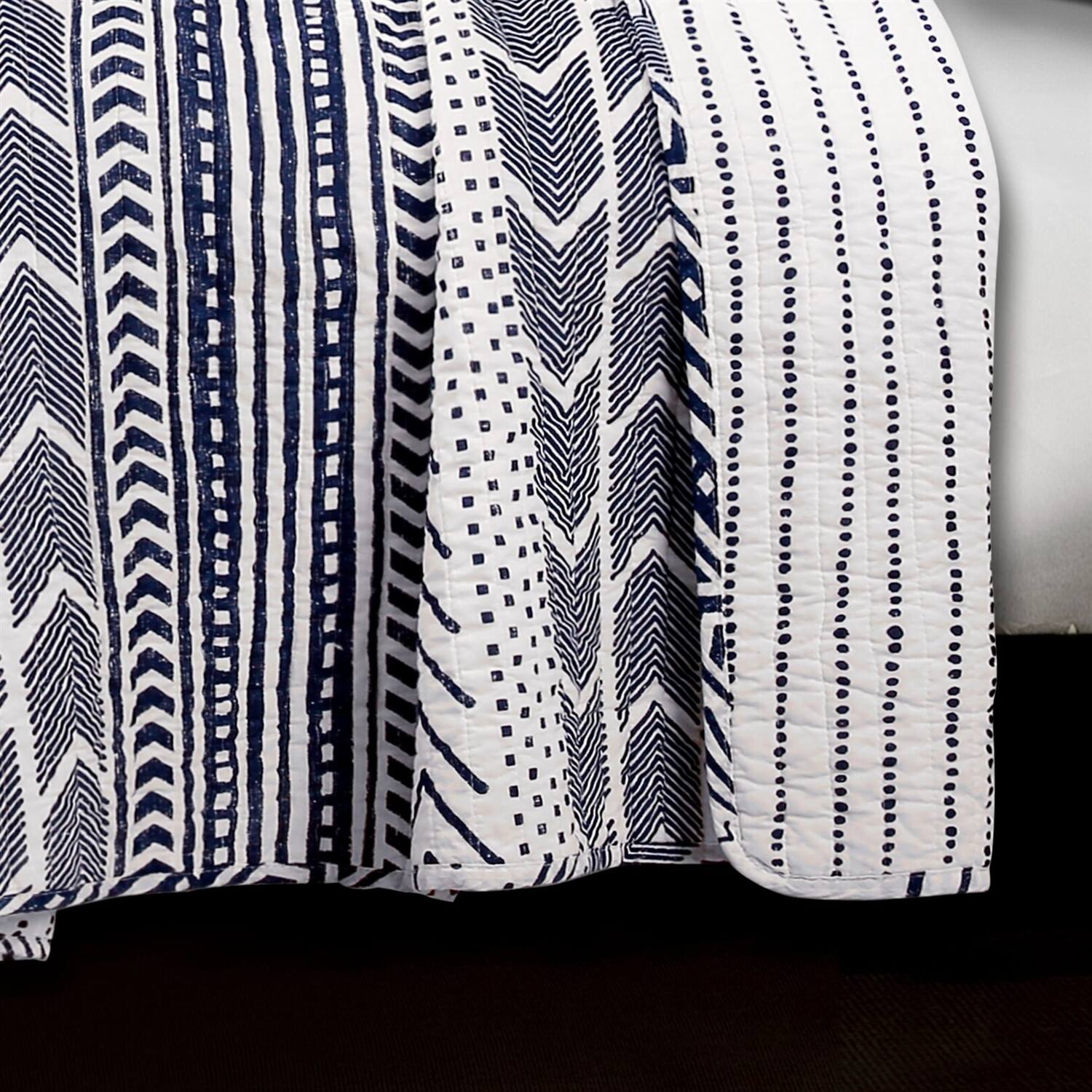 Alt View 1. Hivvago - 3 Piece Scandinavian Blue White Reversible Cotton Set in Full/Queen - Navy, Blue, White, Gray.