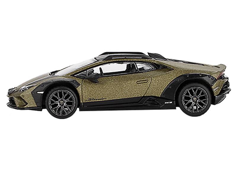 Angle. Mini GT - Lamborghini Huracan Sterrato Verde Gea Matt Green Black Tio White Stripes Limited Edition 7200 pcs 1/64 - Matt Green Metallic with Black.