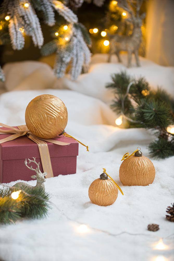 Back. Dexmalle - Dexmalle D3.9 Christmas Tree Decorative Hanging Ball Ornaments,Set of 6-Gold - Gold.