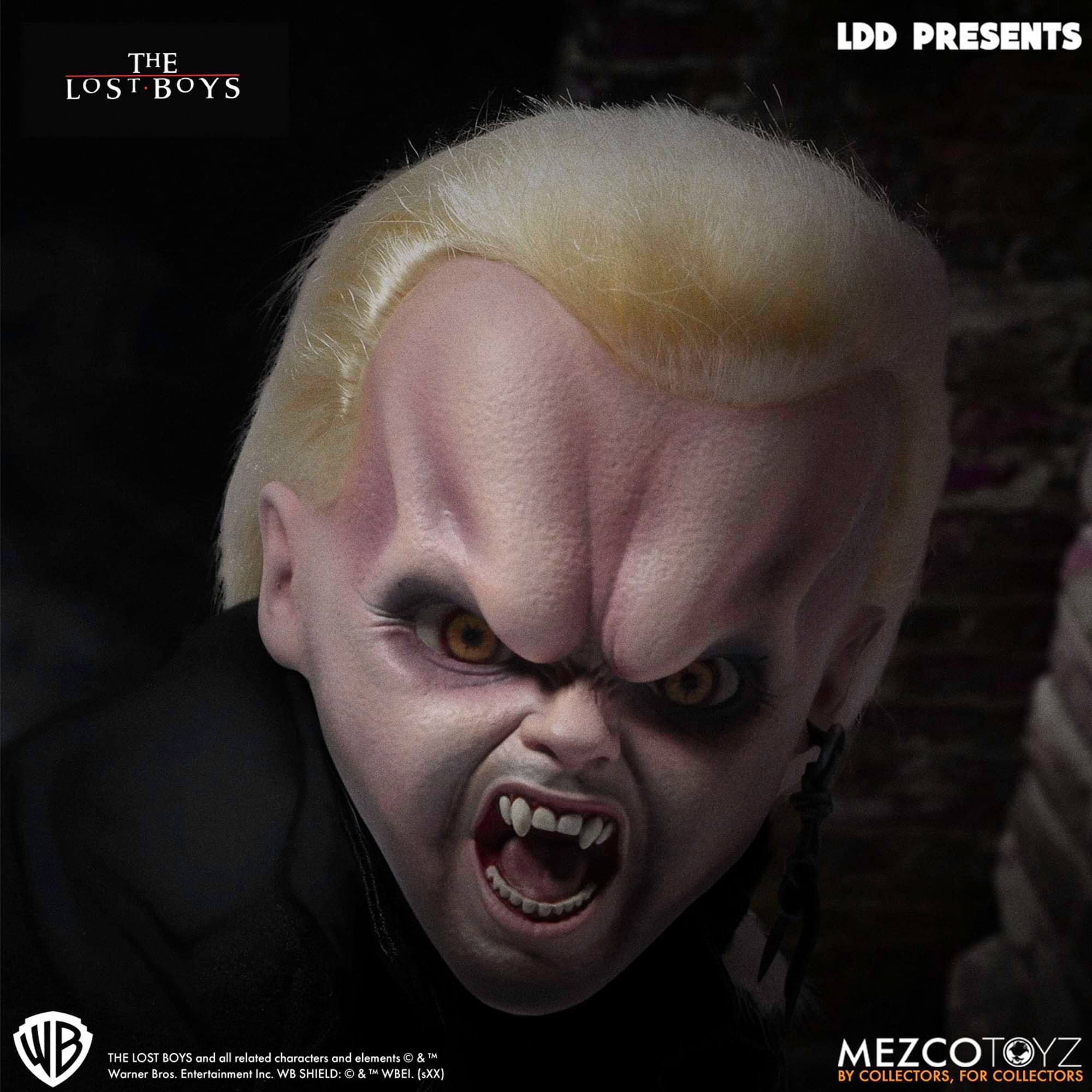 THE LOST BOYS LDD PRESENTS  
Warner Bros. Entertainment and all related characters  
WB SHIELD: © & ™ WB (SXX)  
MEZCOTOYZ BY COLLECTORS, FOR COLLECTORS