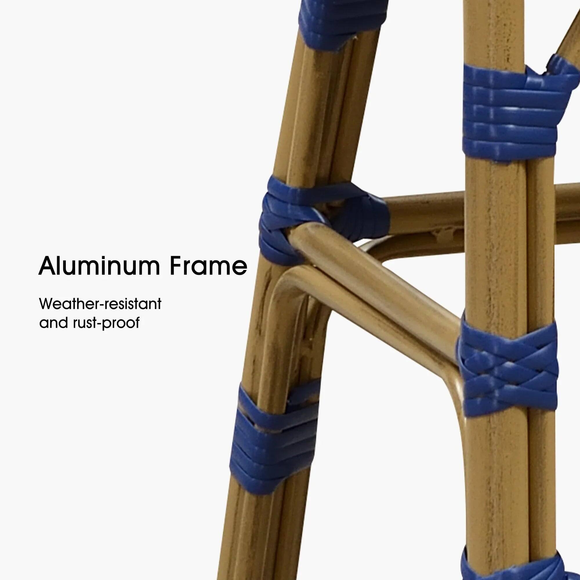 Aluminum Frame  
Weather-resistant and rust-proof