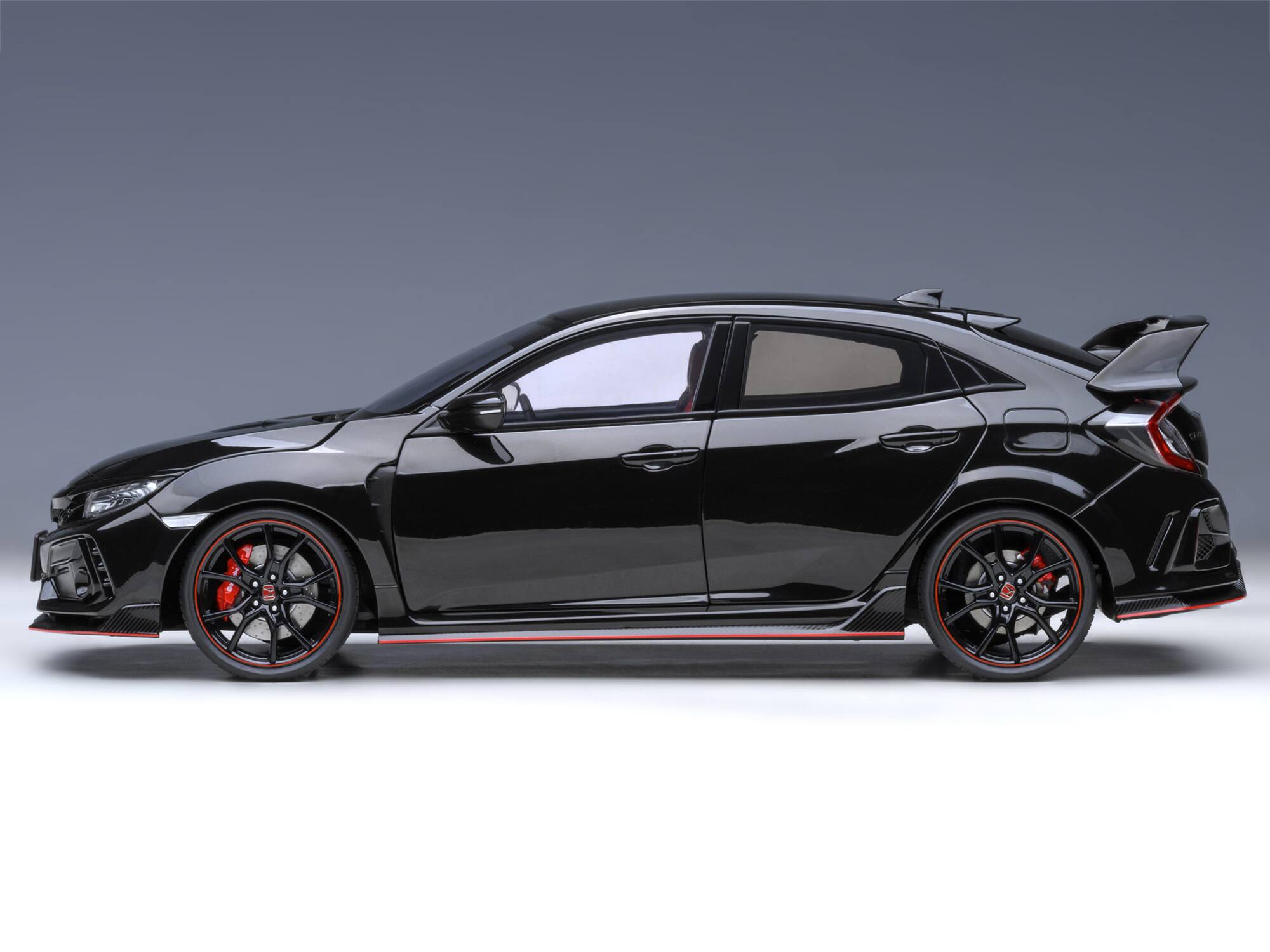 Alt View 7. Autoart - 2021 Honda Civic Type R (FK8) RHD (Right Hand Drive) Crystal Black Pearl 1/18 Model Car by Autoart.