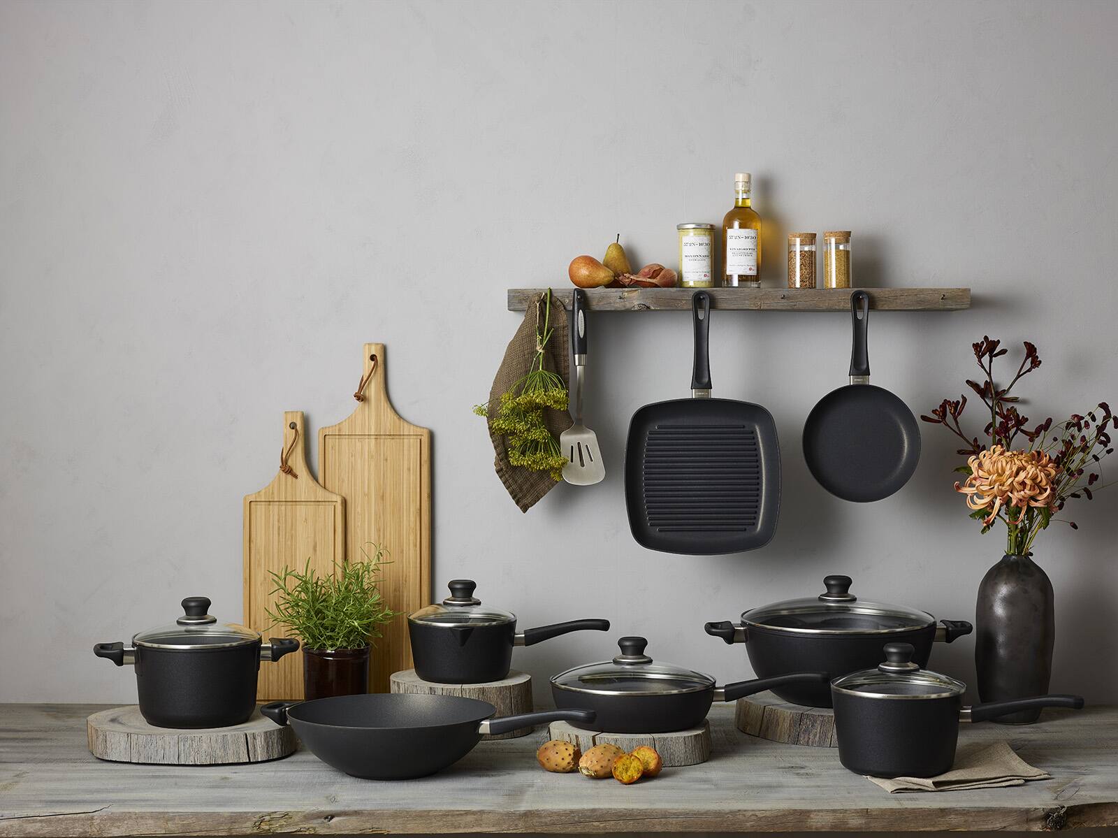 Alt View 2. Scanpan - Classic Induction 2 Qt. Saucepan with Lid - Black.