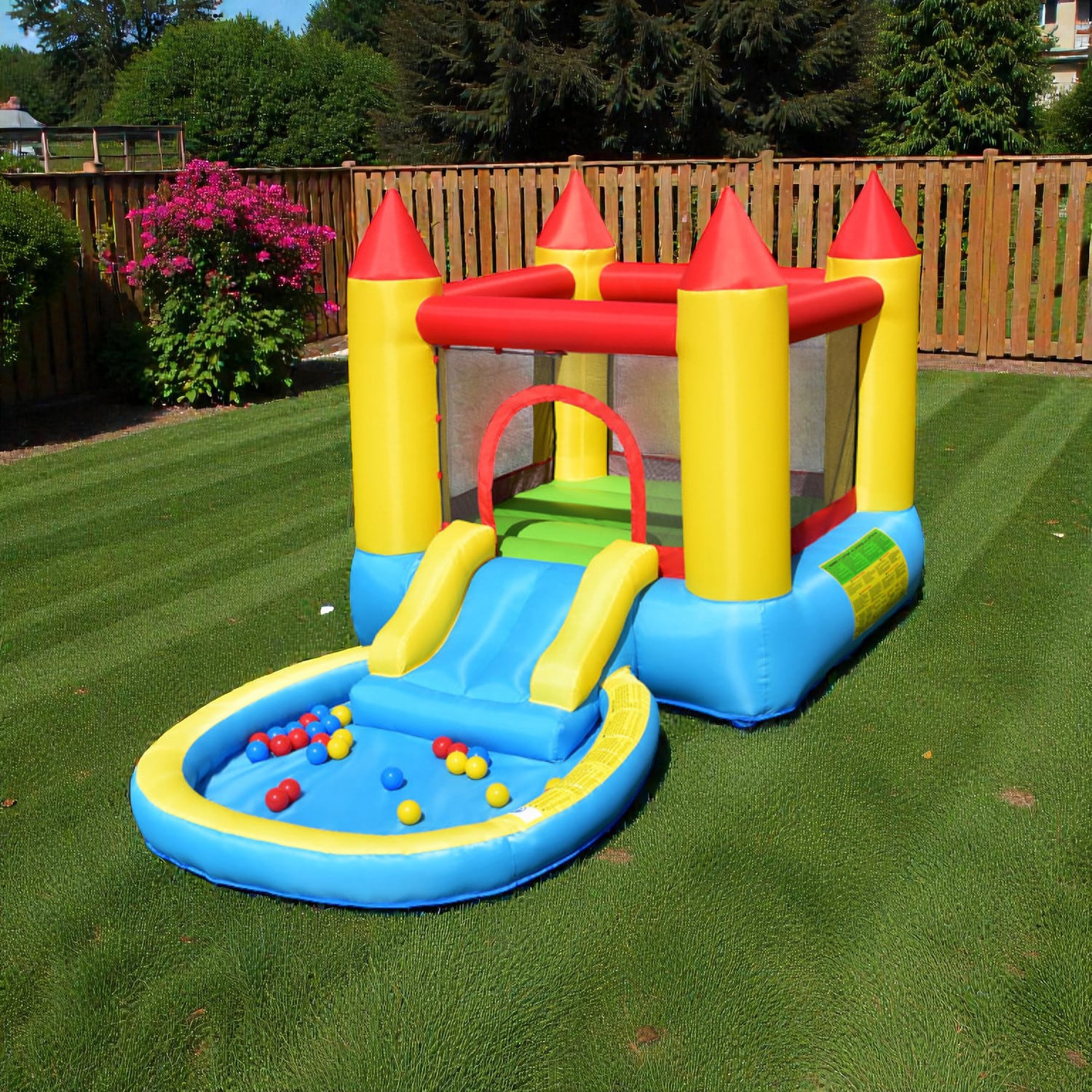 BreeBe - Children’s Jumping Castle with Slide and 580W Air Pump - Multicolor