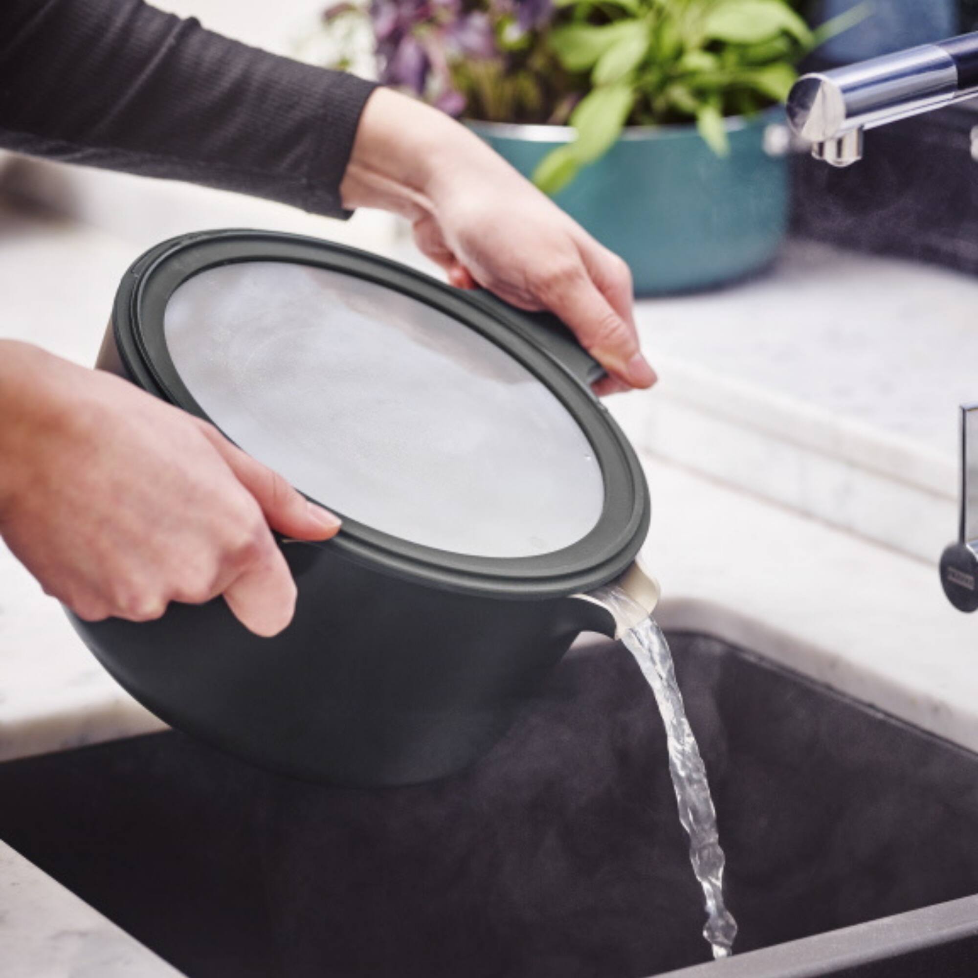 Back. Alva - Alva Neat 5-Piece Nesting Ceramic Nonstick Cookware Set – Toxic-Free, Oven Safe - Peach.