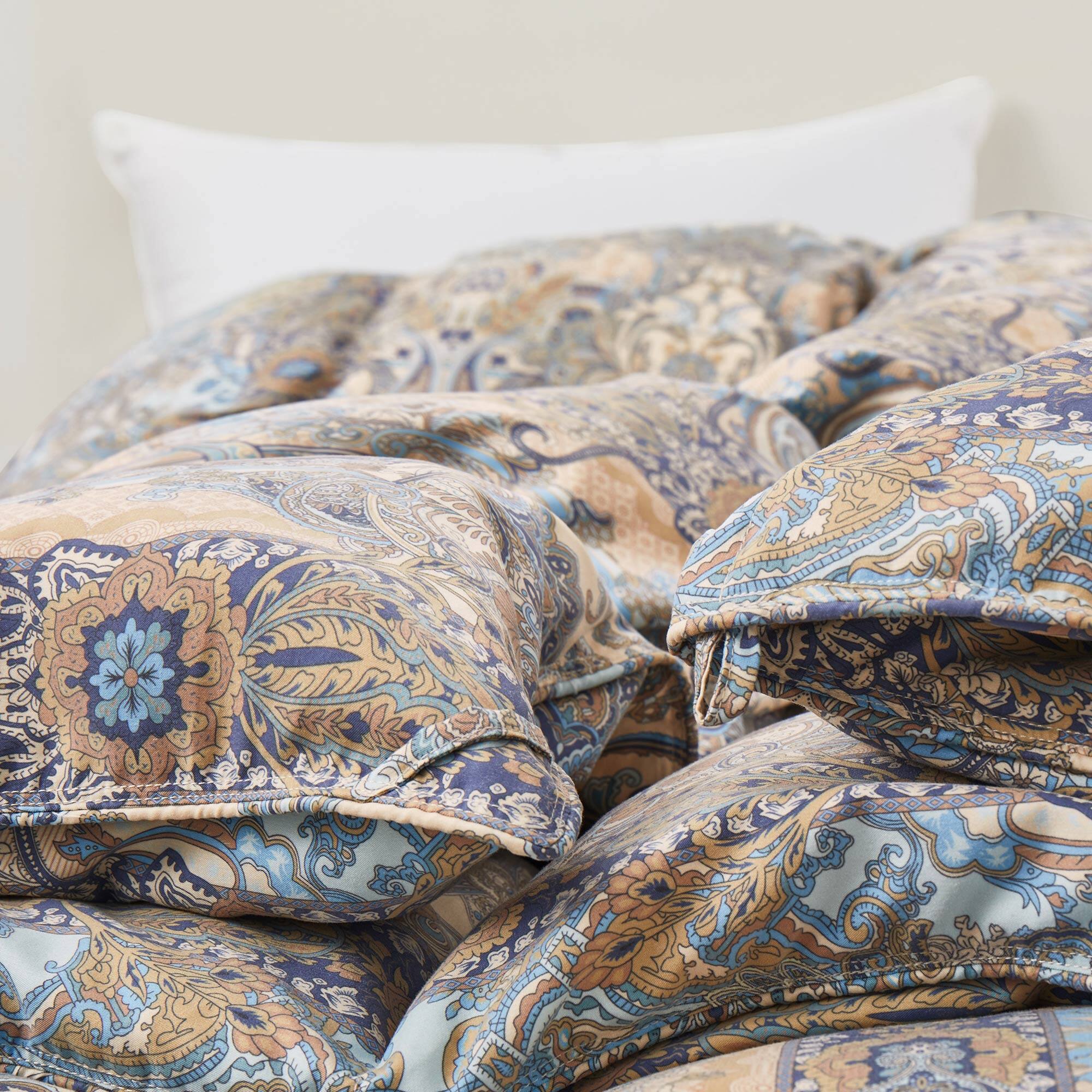 Back. Peace Nest - Peace Nest All Season Paisley Floral Goose Feather Fiber Comforter Duvet Vintage Style, Baroque Floral, King - Baroque Floral.