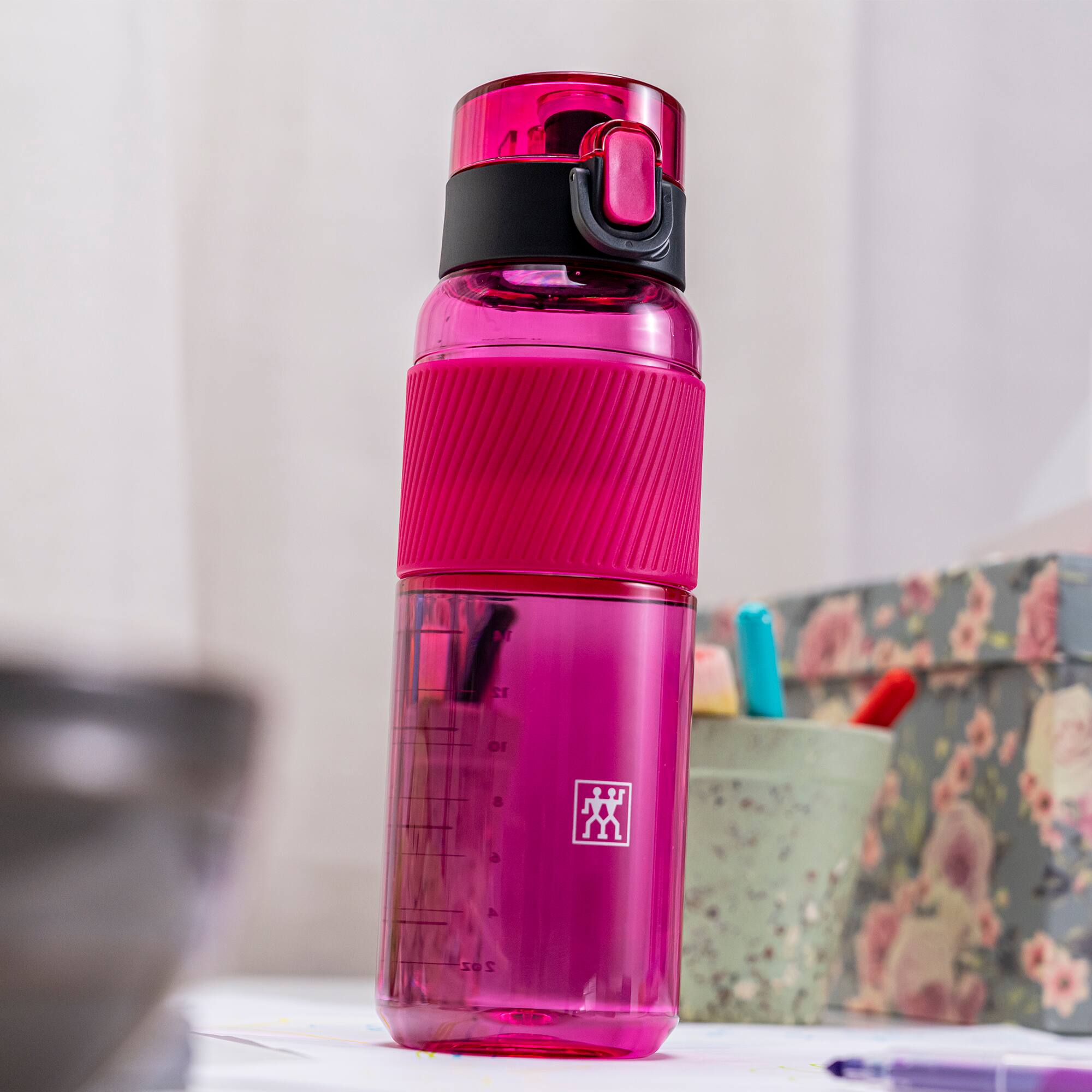 Alt View 2. ZWILLING - ZWILLING Tritan 24-ounce Water Bottle - Pink - Pink.