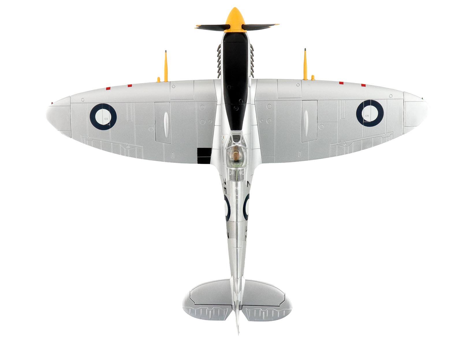 Left. Hobby Master - Supermarine Spitfire Mk VIII Fighter "A53-379" Flt Lt David Glaser No. 549 Sqn Strauss Airstrip 1944 RAAF 1/48 - White.