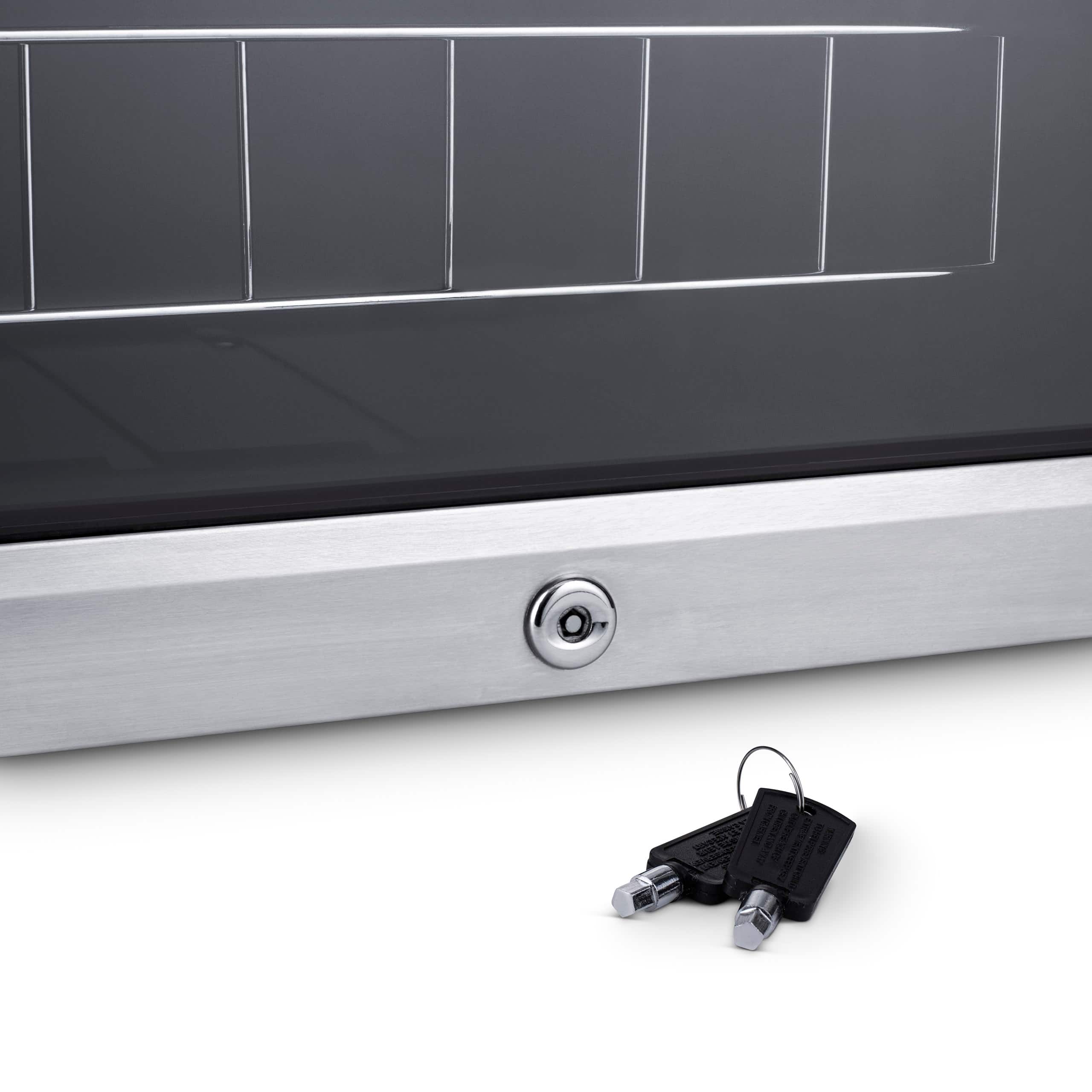 The text on the image reads "TSER NIES."