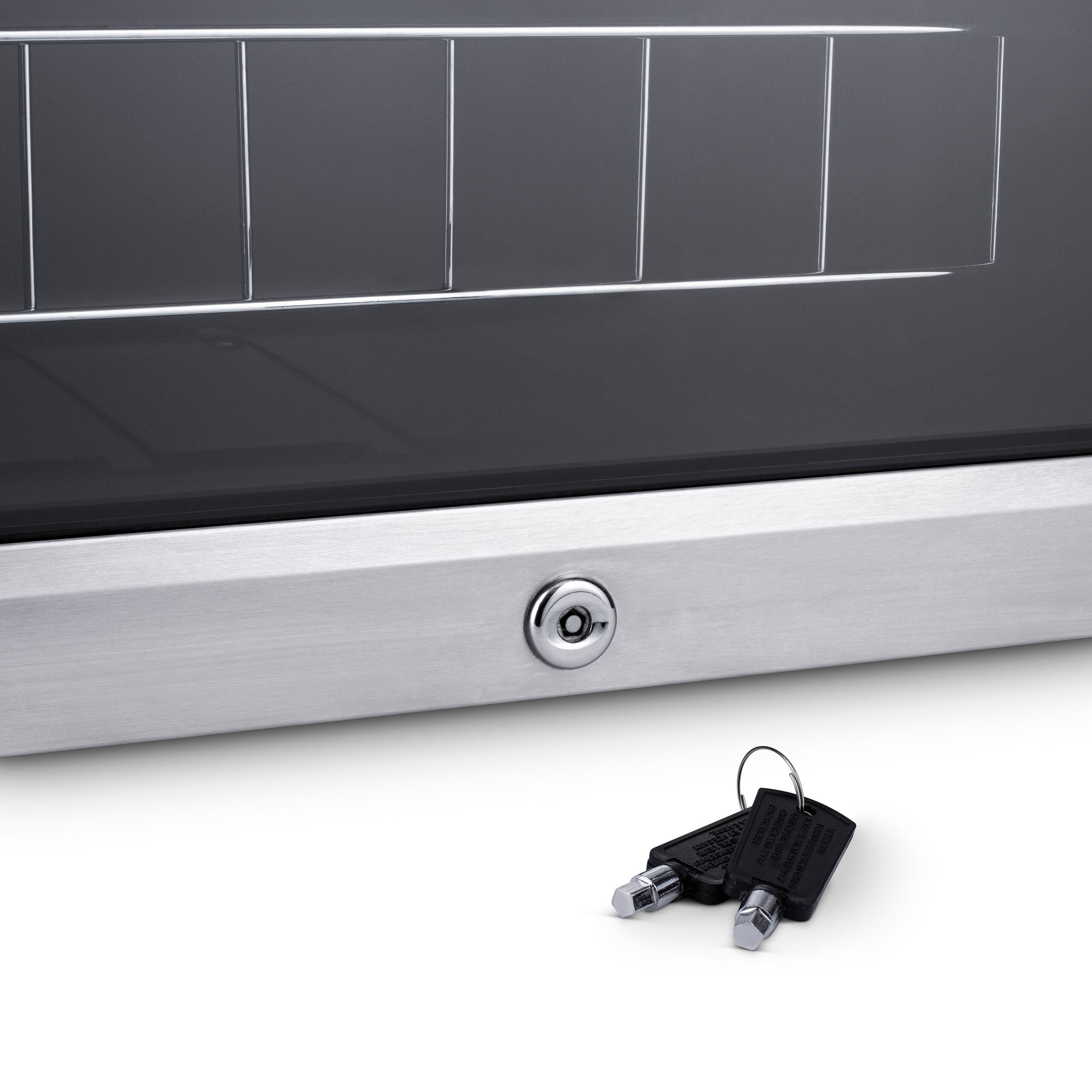 The text on the image reads "TSER NIES."