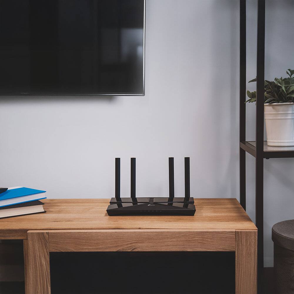 Alt View 4. TP-Link - Archer AX1500 Dual Band Wi-Fi 6 Router - Black.