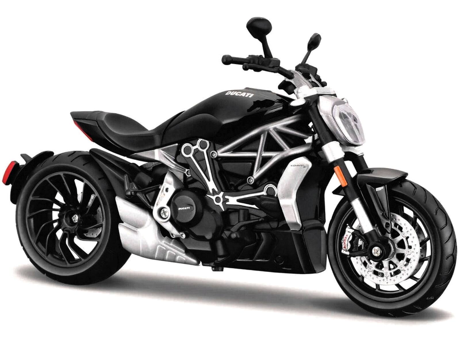 Angle. Maisto - Ducati X Diavel S Black 1/12 Diecast Motorcycle Model by Maisto - Black.