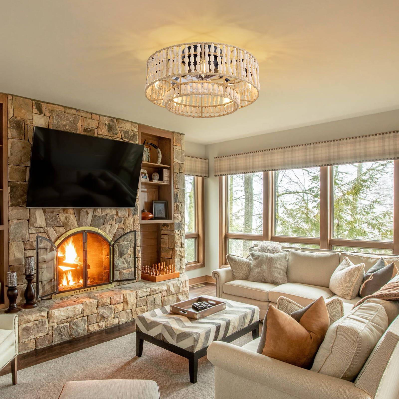 The text in the image is "Intern AEADT."