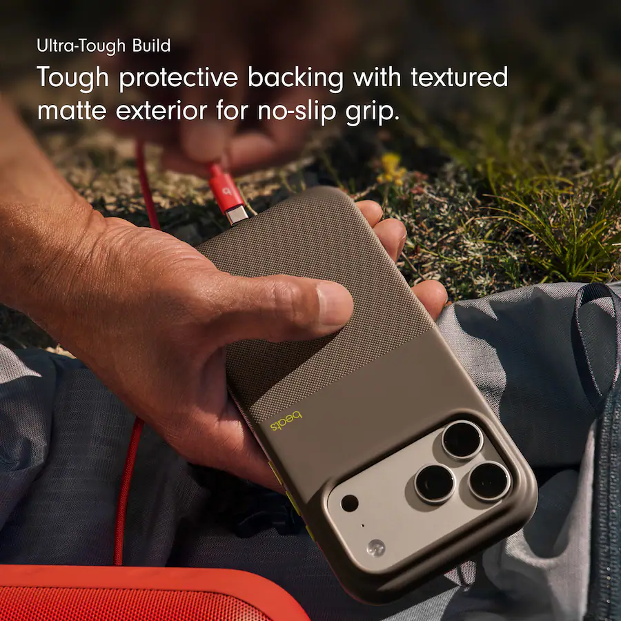 Ultra-Tough Build Tough protective backing with textured matte exterior for no-slip grip.