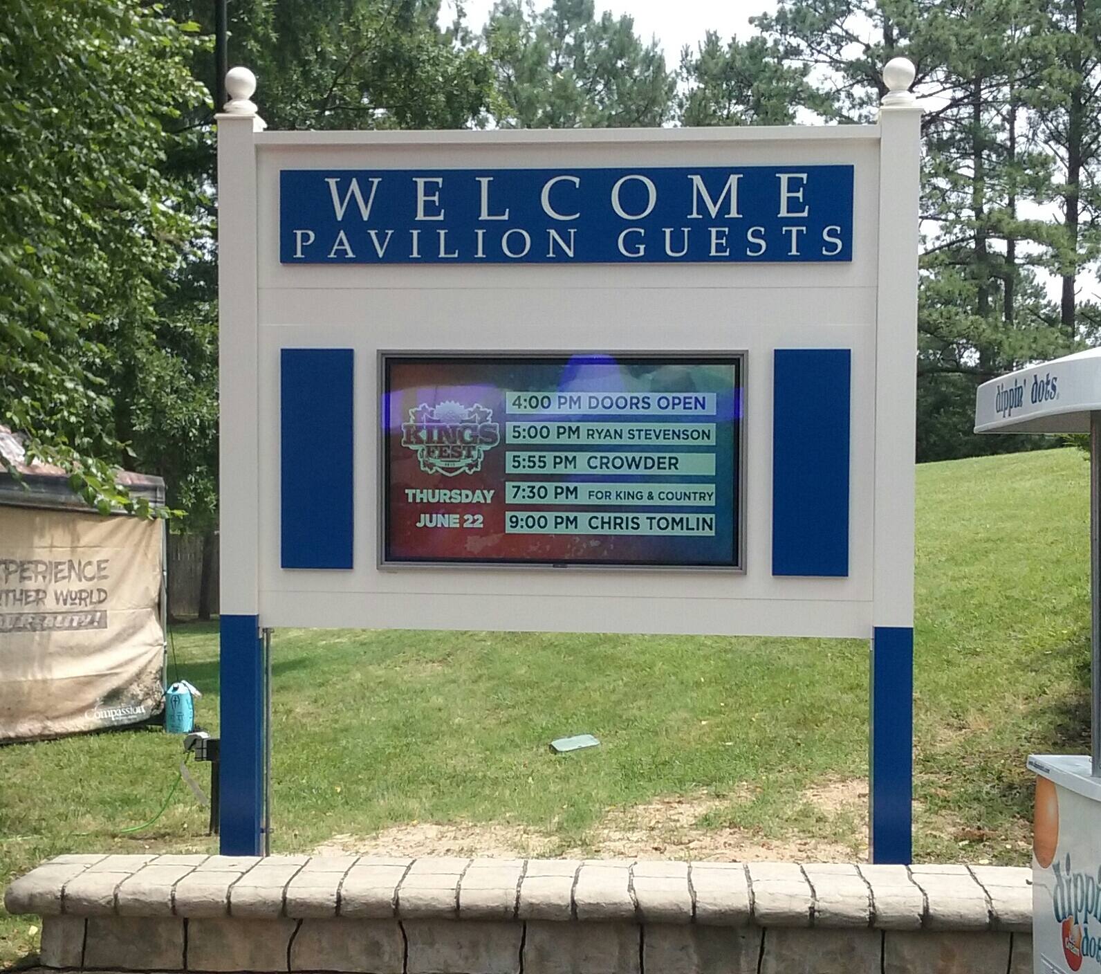 WELCOME PAVILION GUESTS

4:00 PM DOORS OPEN  
5:00 PM KINGS FEST  
5:55 PM RYAN STEVENSON  
6:30 PM CROWDER  

THURSDAY  
7:30 PM FOR KING & COUNTRY  
9:00 PM CHRIS TOMLIN  

JUNE 22