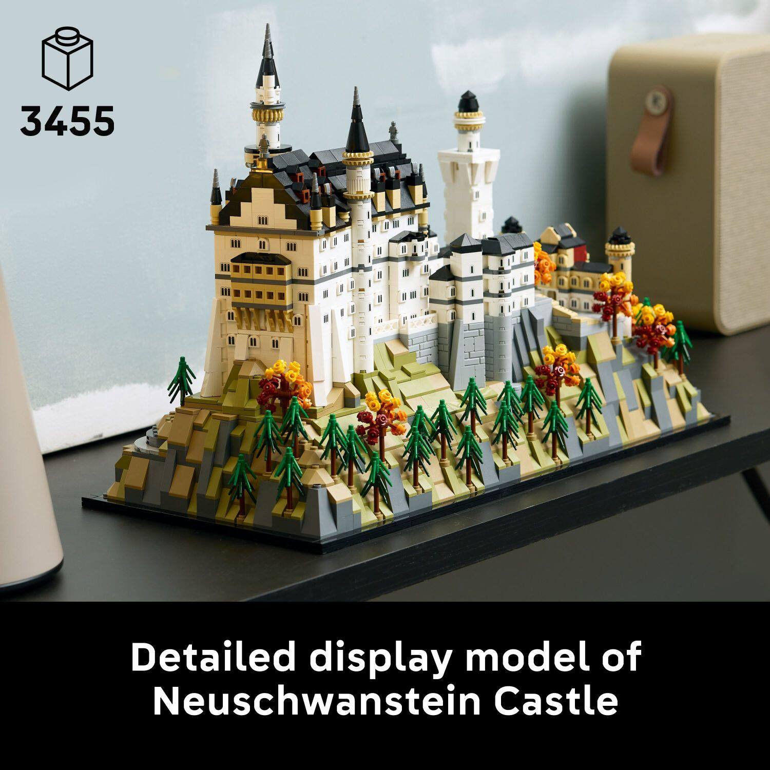 3455
Detailed display model of Neuschwanstein Castle