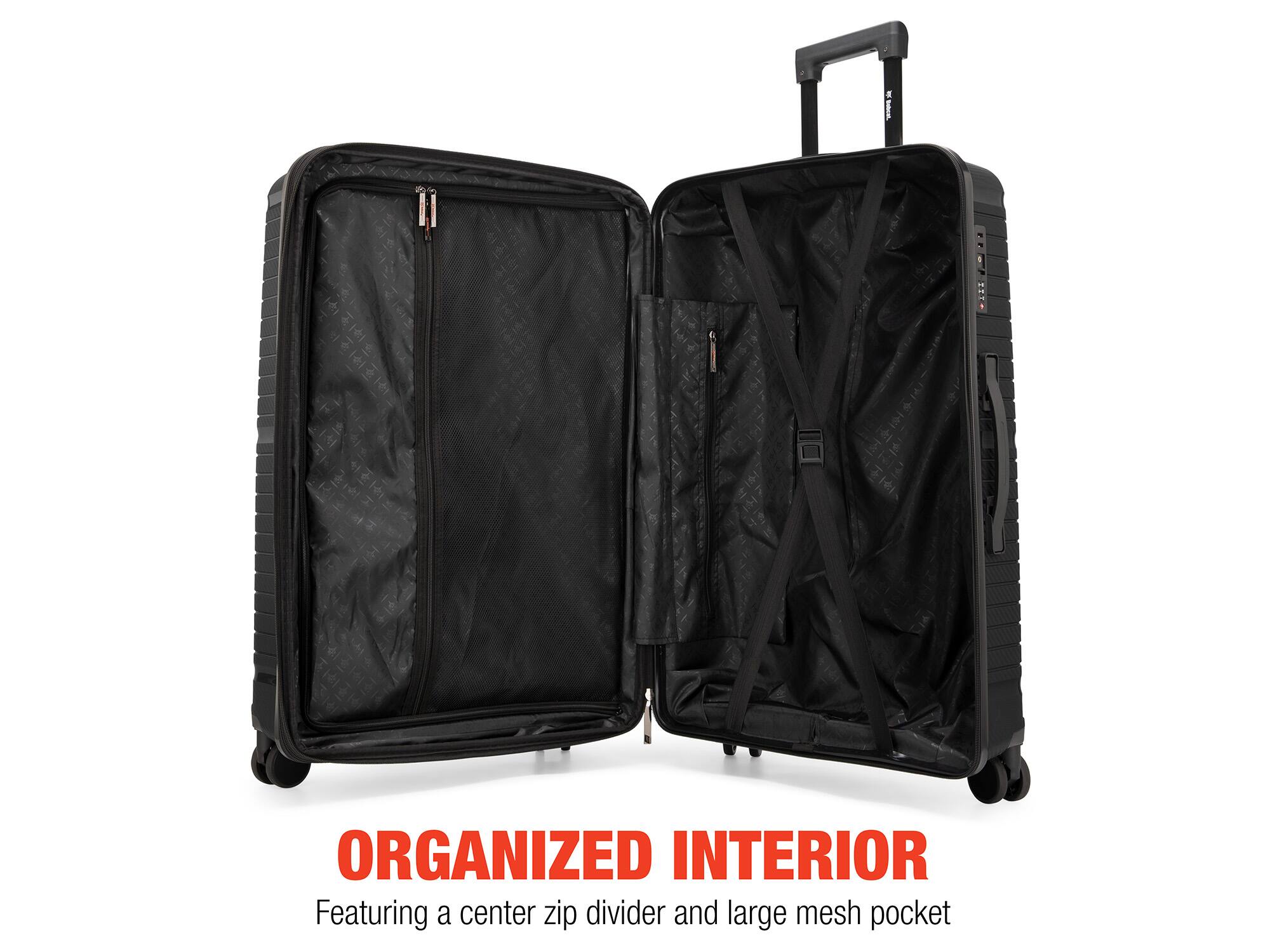 ORGANIZED INTERIOR
Featuring a center zip divider and large mesh pocket
