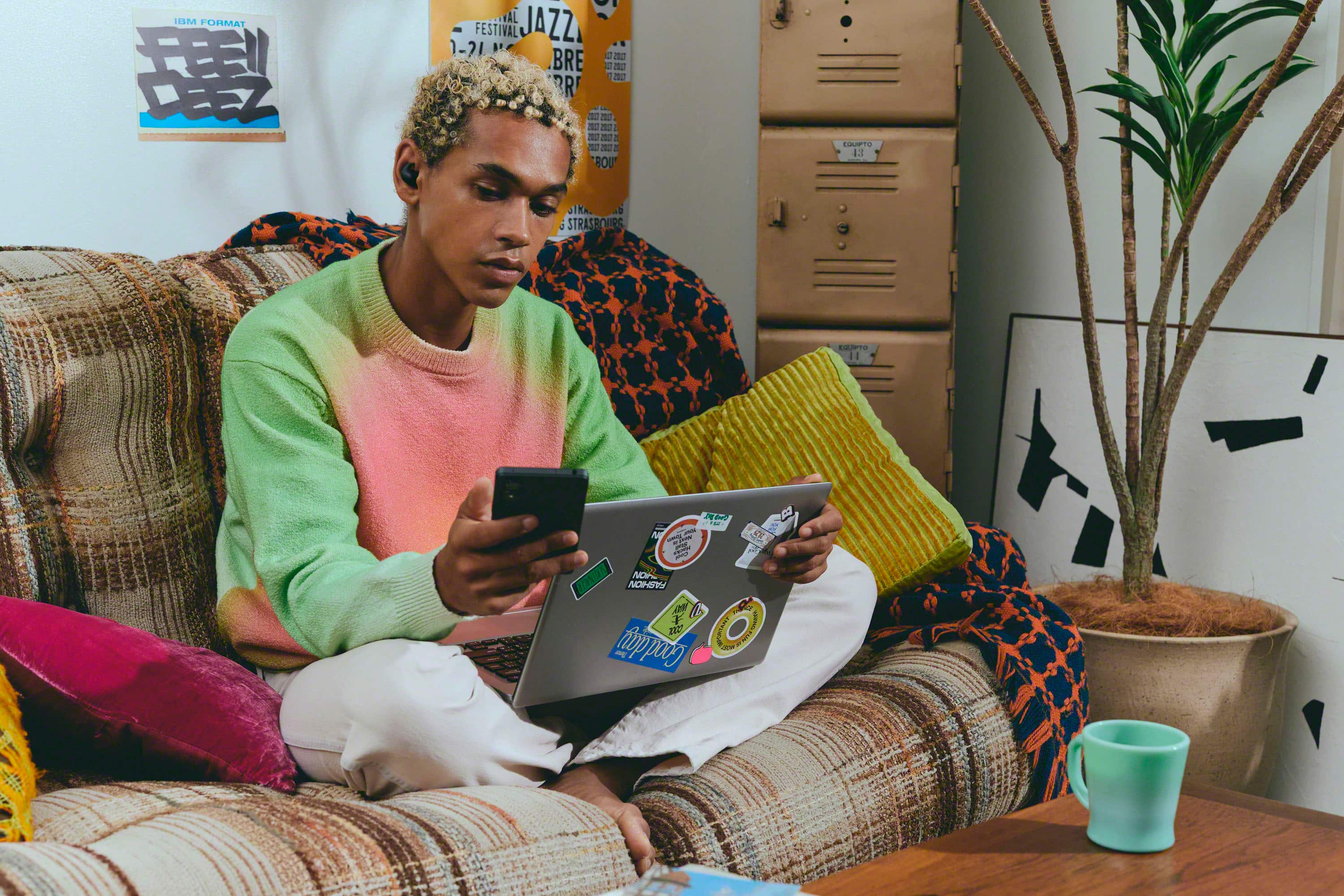 I'm at a festival jazz.i 1-21 a 20 BRE 2 20 I 20 BR 80 1 30 = 1 d = 1 12 1 1 BOU CUPTO E IKA a 2 STRASBOURS F TO I NI M - FV - _m i F NS U2 NOP NOHSVS A T PT ) I AN i Goodday.