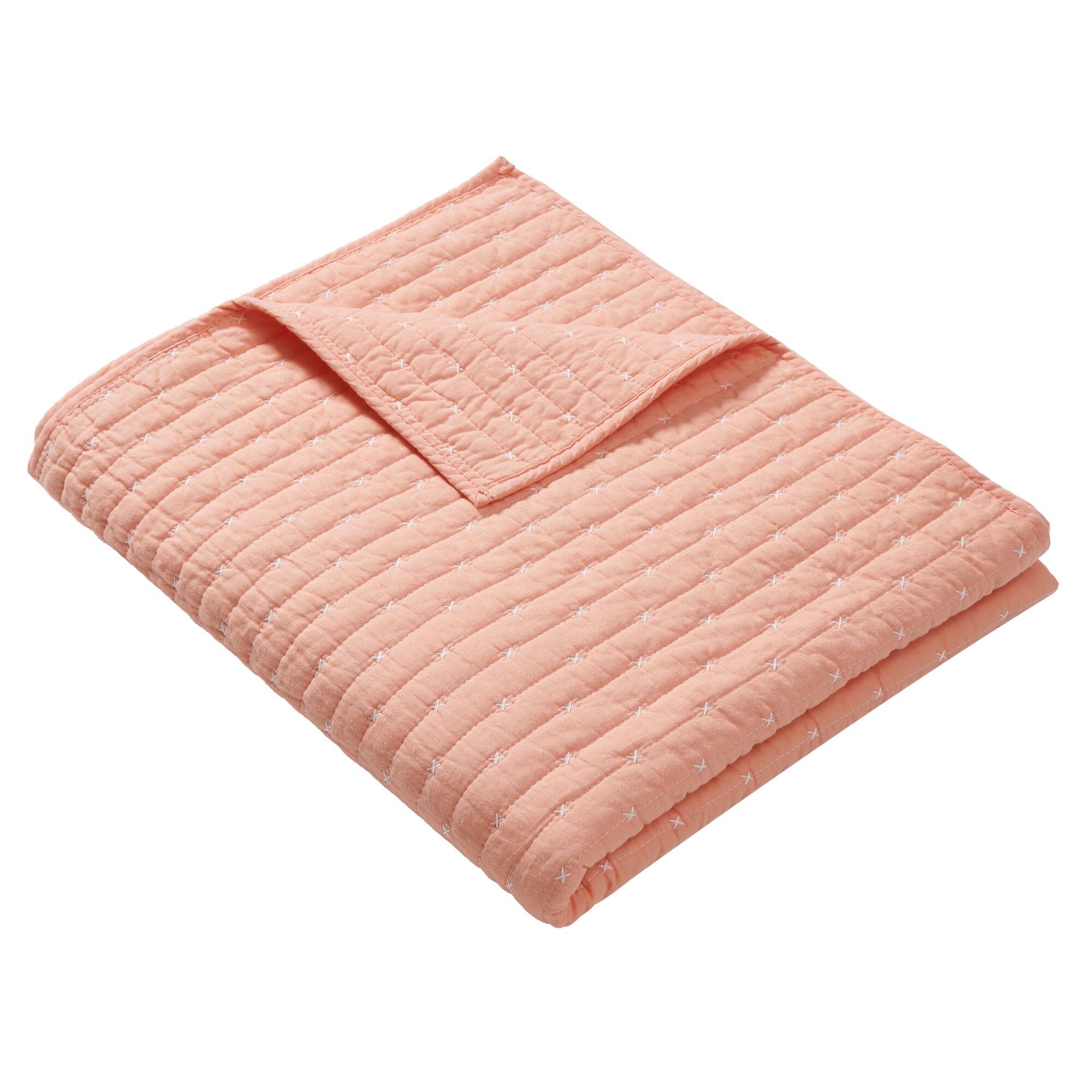 Angle. BreeBe - Monterrey Coral Throw - Coral.