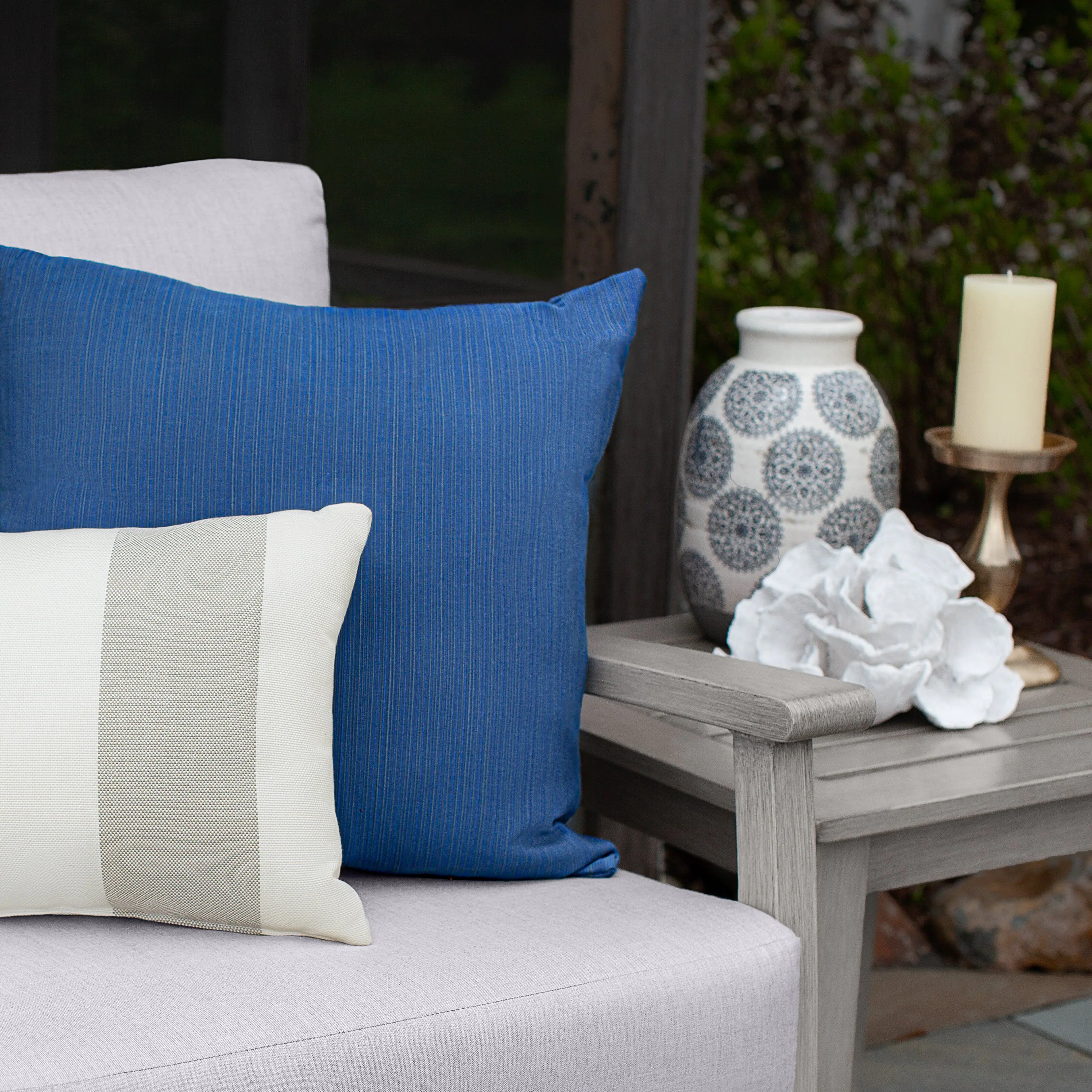 Alt View 1. Yardbird® - Eden Loveseat Set with Fixed Chairs - Silver.