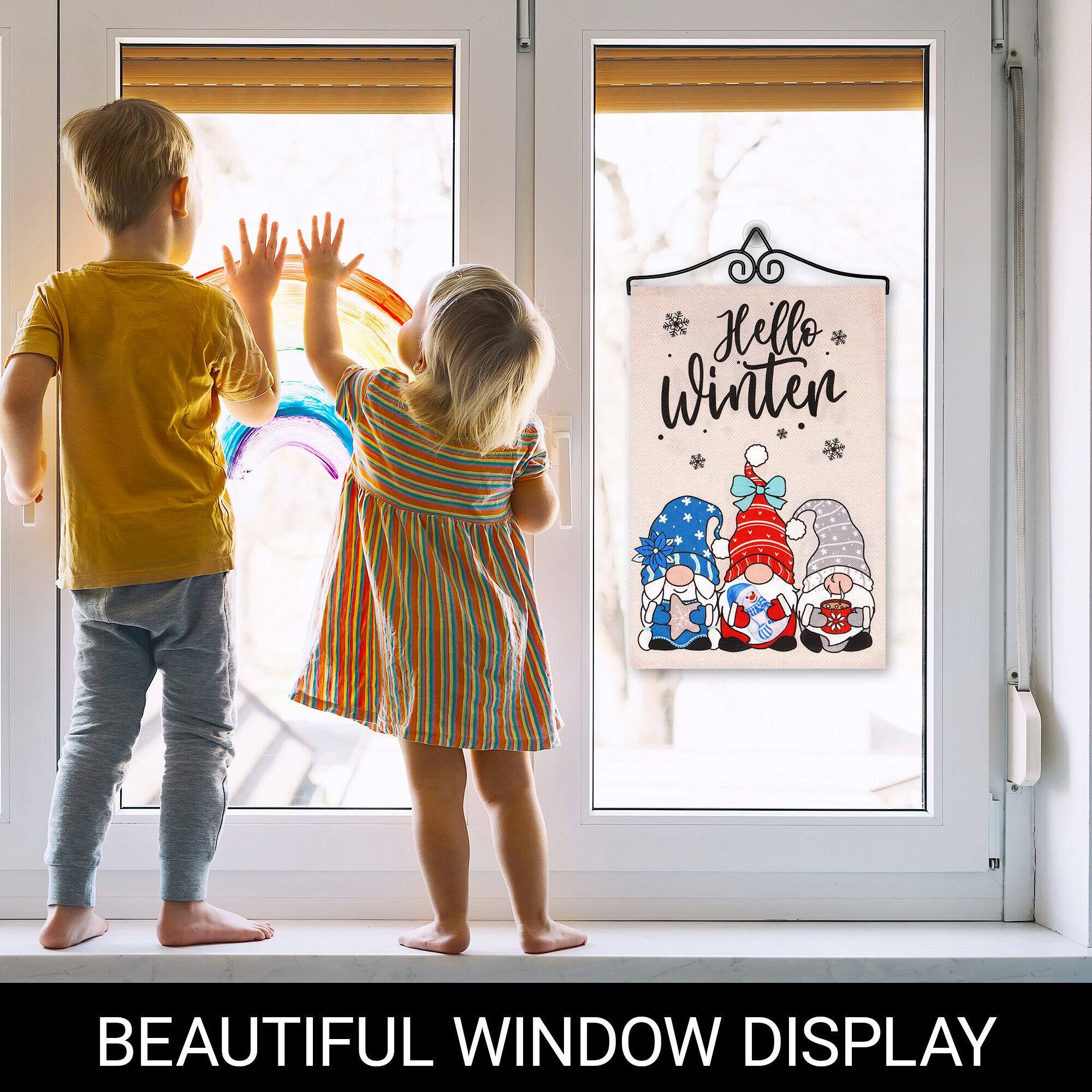 Hello Winter  
BEAUTIFUL WINDOW DISPLAY