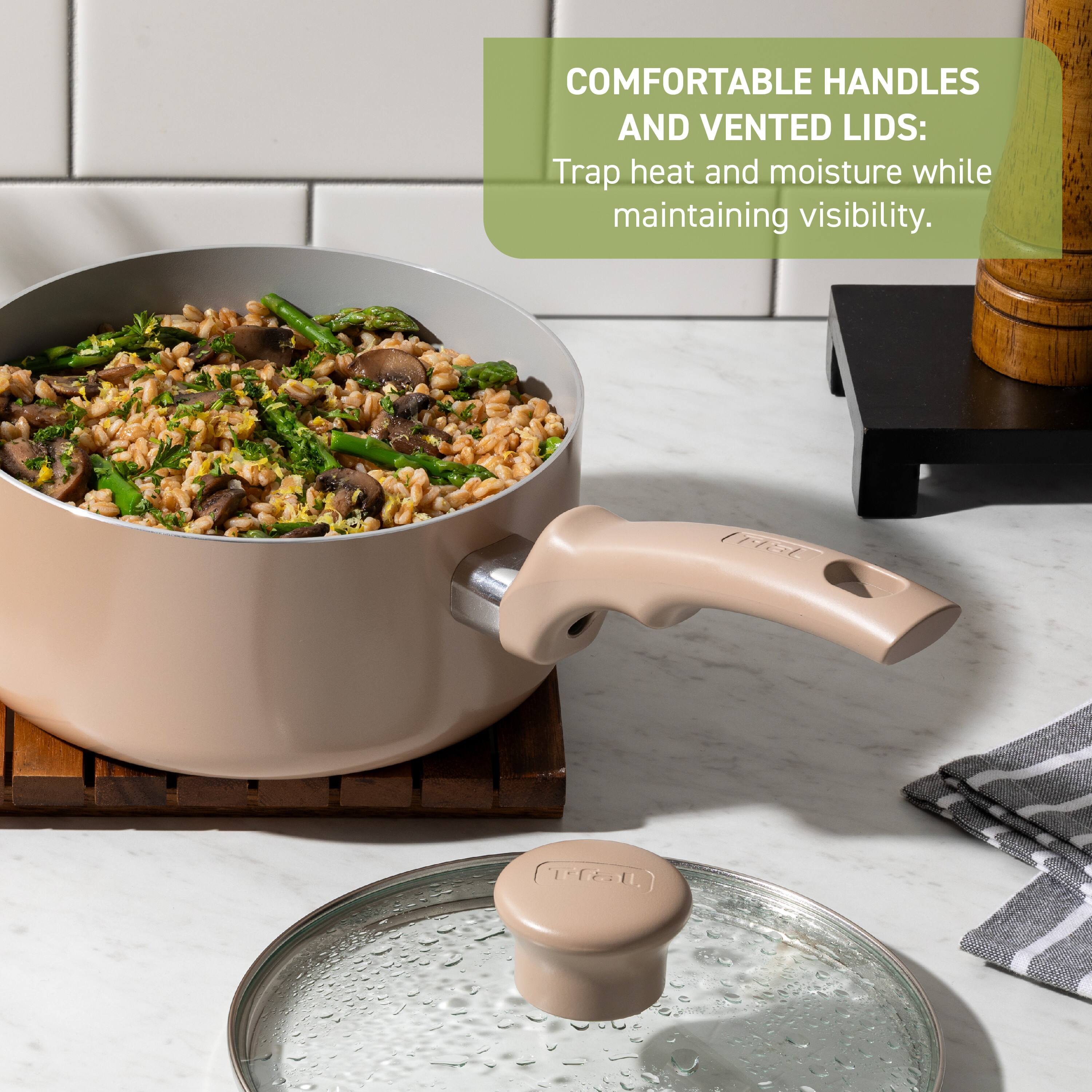 COMFORTABLE HANDLES AND VENTED LIDS: Trap heat and moisture while maintaining visibility.