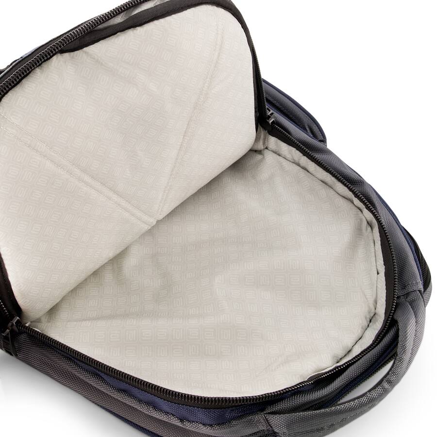 Ful Big Easy Water Resistant 17