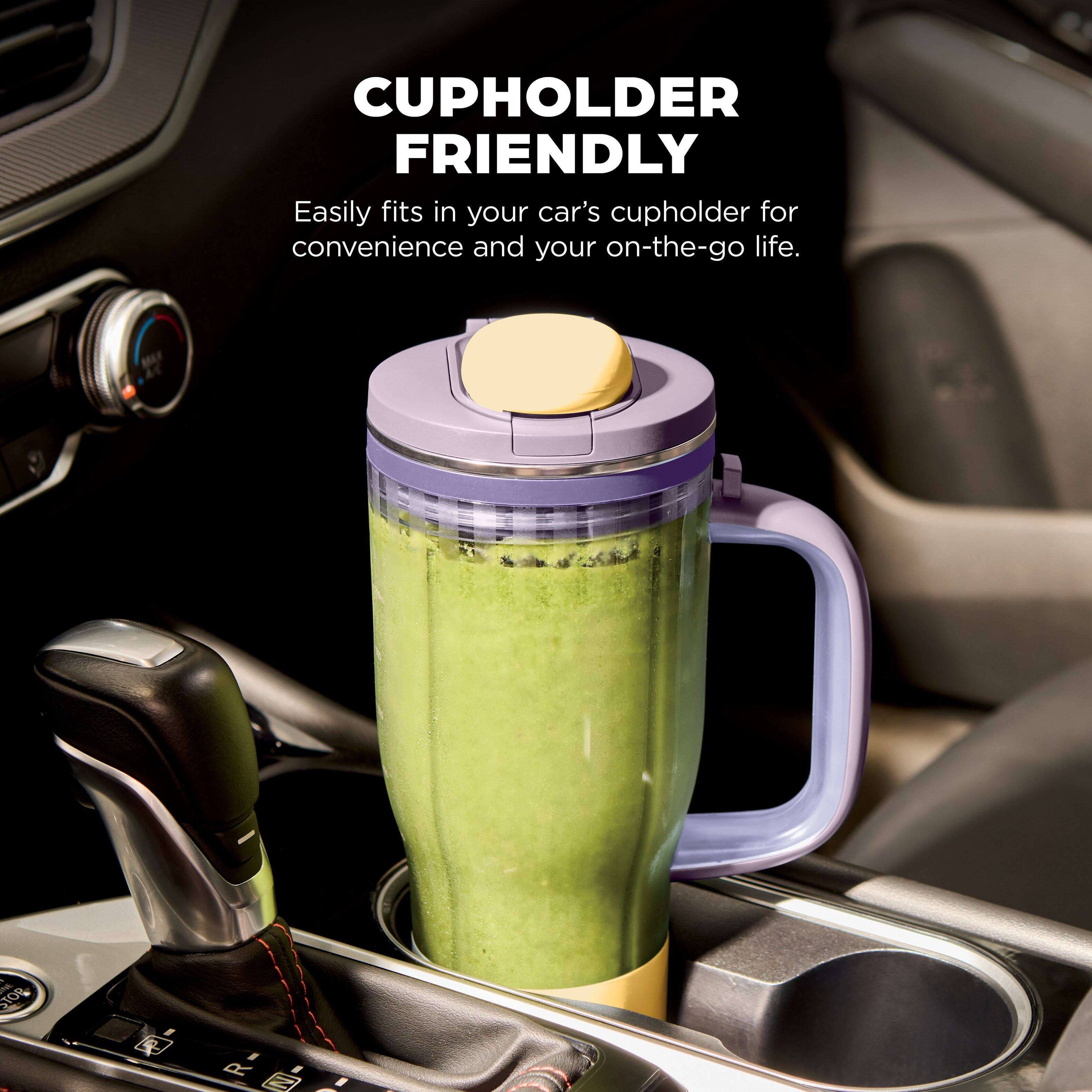 CUPHOLDER FRIENDLY  
Easily fits in your car's cupholder for convenience and your on-the-go life.