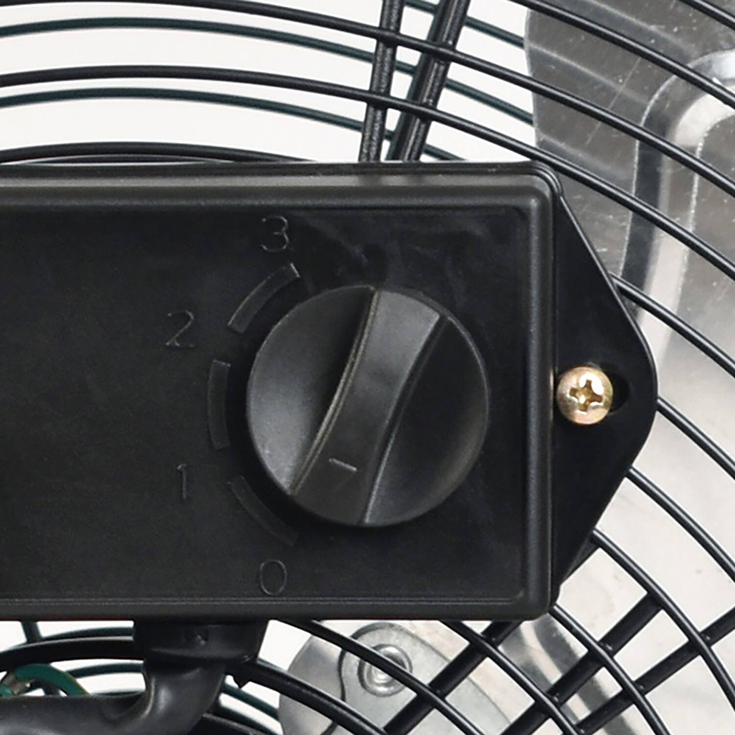 Back. Seasons Comfort - 14" 3-Speed High-Velocity Heavy-Duty Floor Fan, FHV14 - Black.