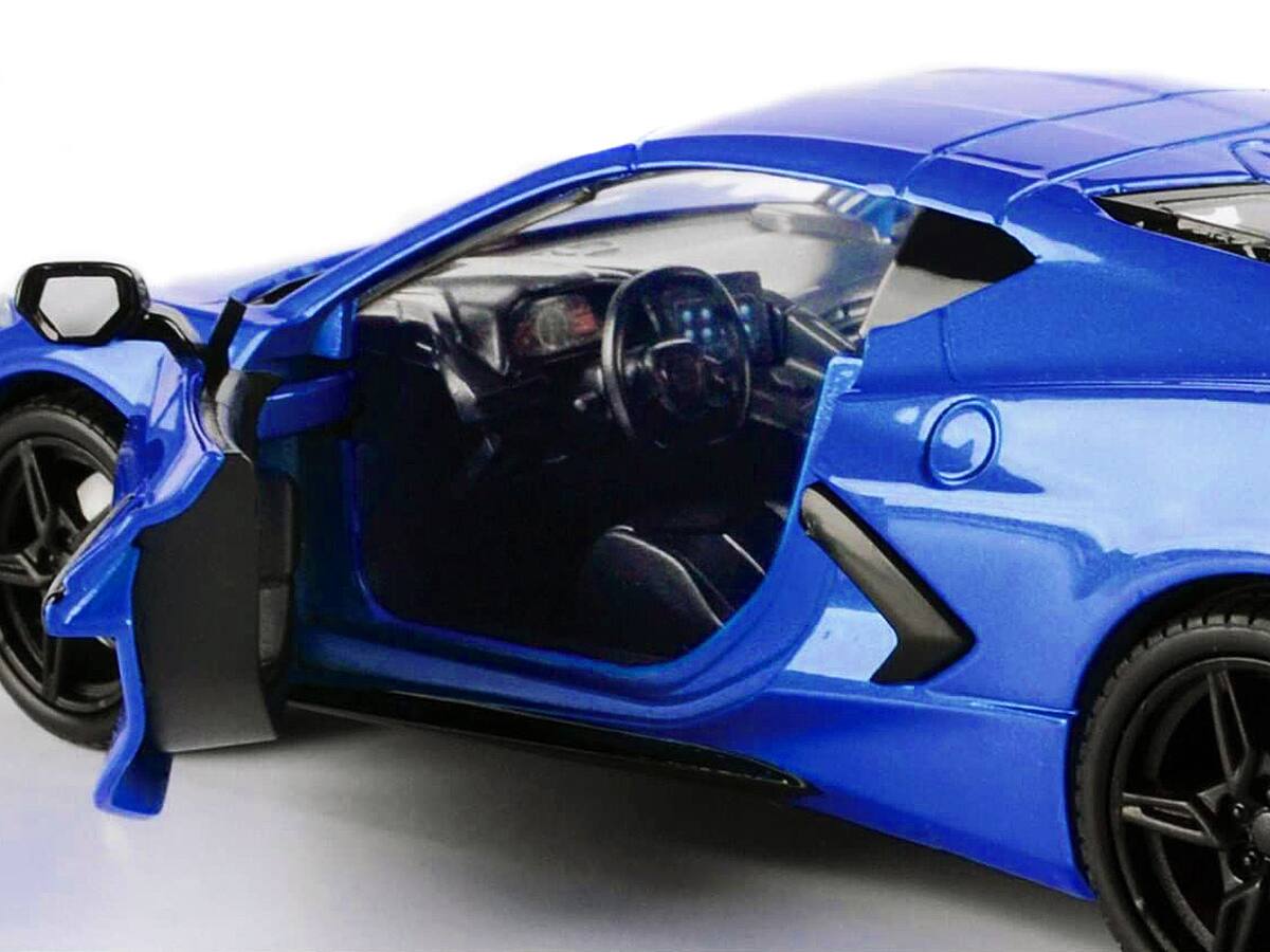 Alt View 1. Motormax - 2020 Chevrolet Corvette C8 Stingray Blue Metallic "Timeless Legends" 1/24 Diecast Model Car by Motormax.