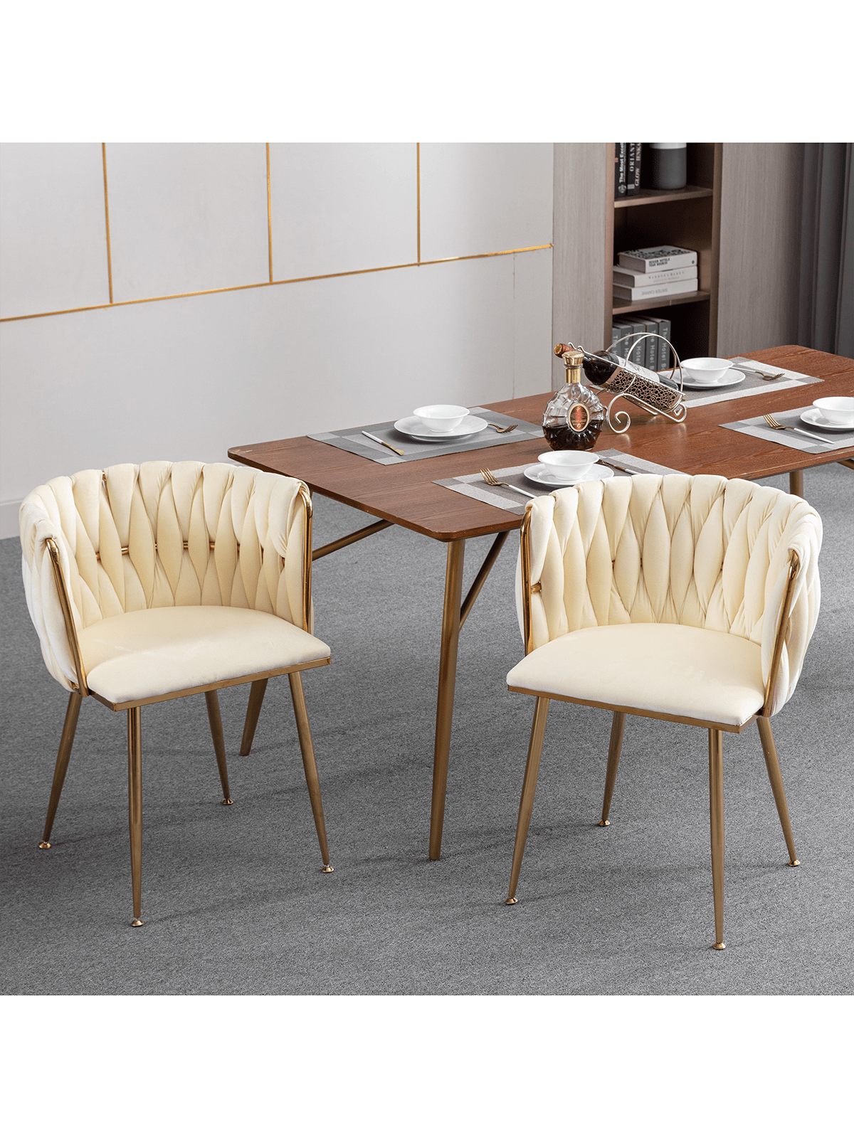 The text in the image appears to be a combination of a product code and a brand name. Here is the corrected and grouped text:

- 1IEO
- mar

This likely represents a product code (1IEO) and a brand or manufacturer name (mar).