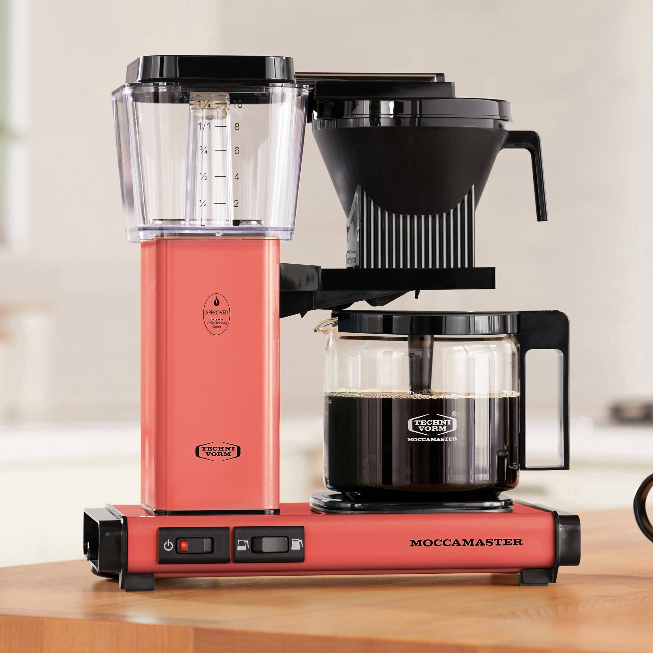 e 1 10 1/1 | B % - 6 1- 1/2 4 1/4 - 2 L APROVTO - - : I TECHNI VORM MEUCAMACIAA JACHNI VORM MOCCAMASTER

Corrected text:
e 1 10 1/1 | B % - 6 1- 1/2 4 1/4 - 2 L APROVTO - - : I TECHNI VORM MEUCAMACIAA JACHNI VORM MOCCAMASTER