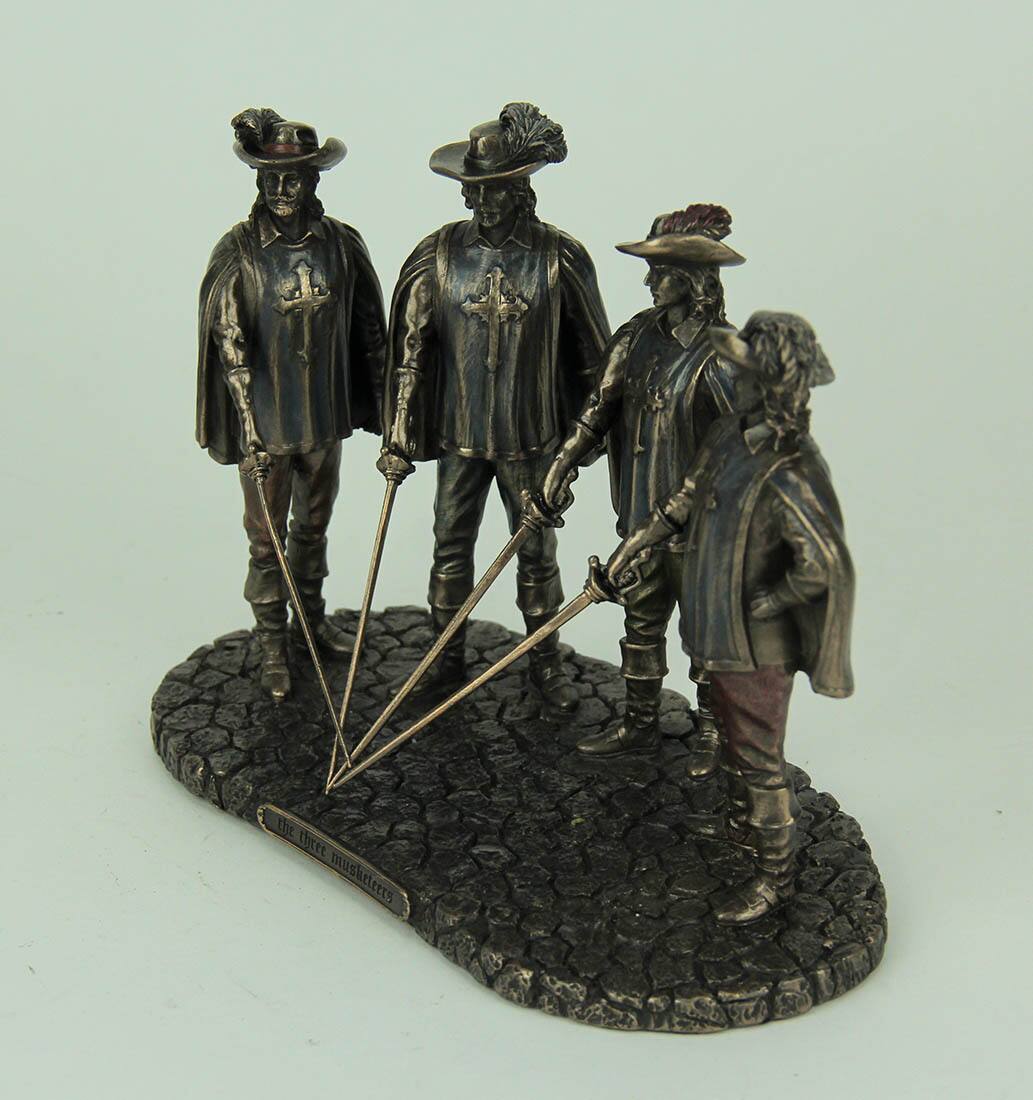 The text on the image reads: "Die drei musketeers"