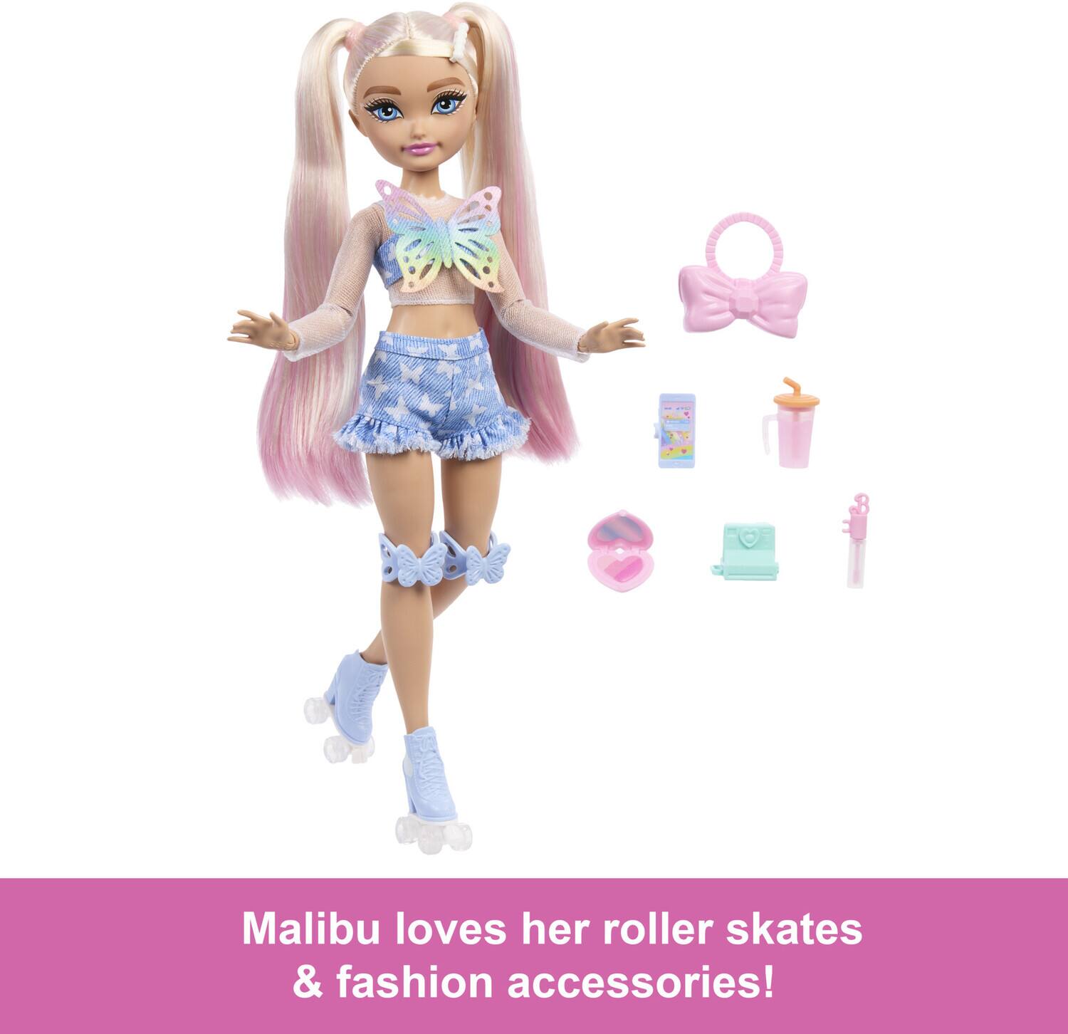Malibu loves her roller skates & fashion accessories!