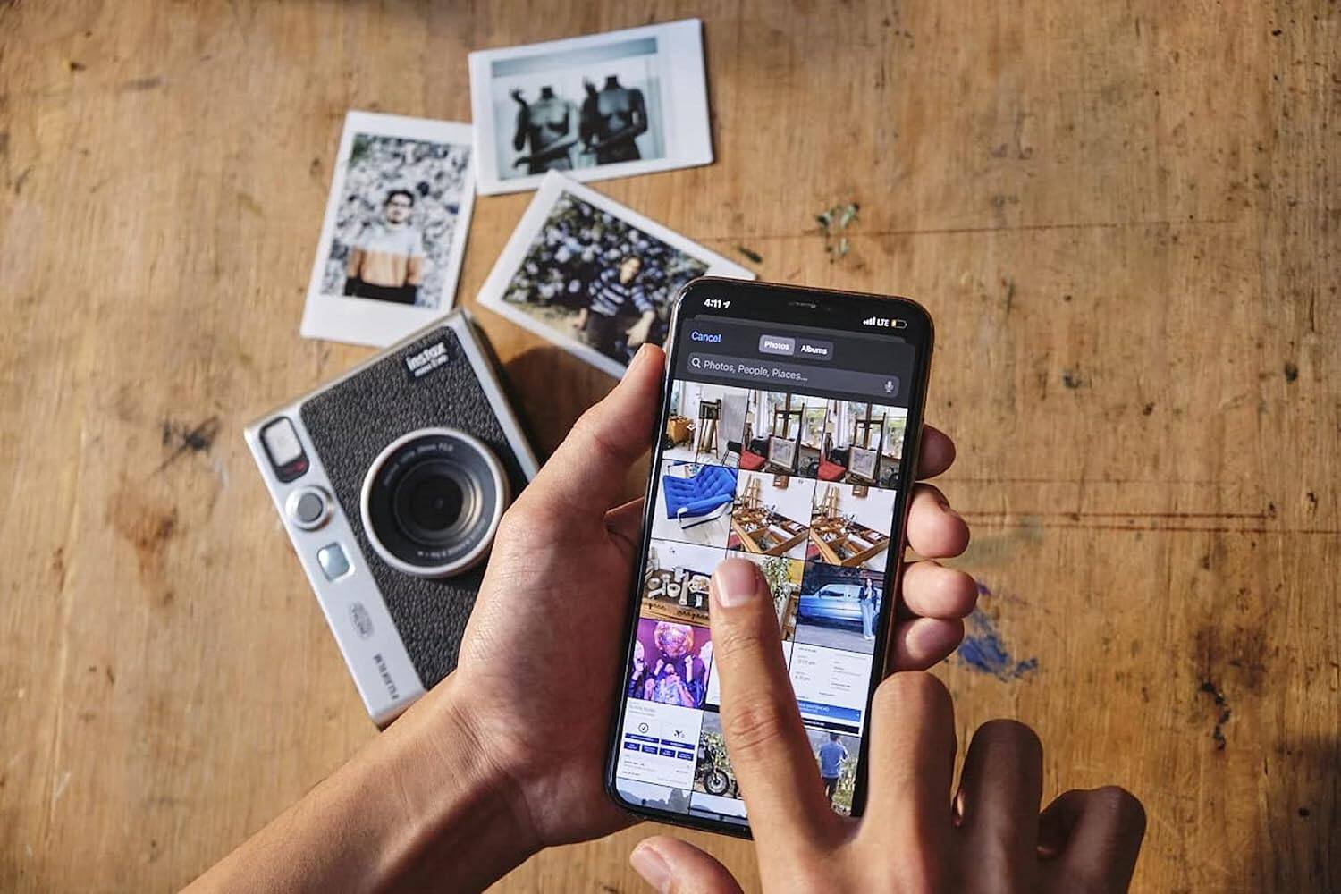 instax 4:11 + Cancel Photos Albums a Photos, People, Places... 1 LTE D