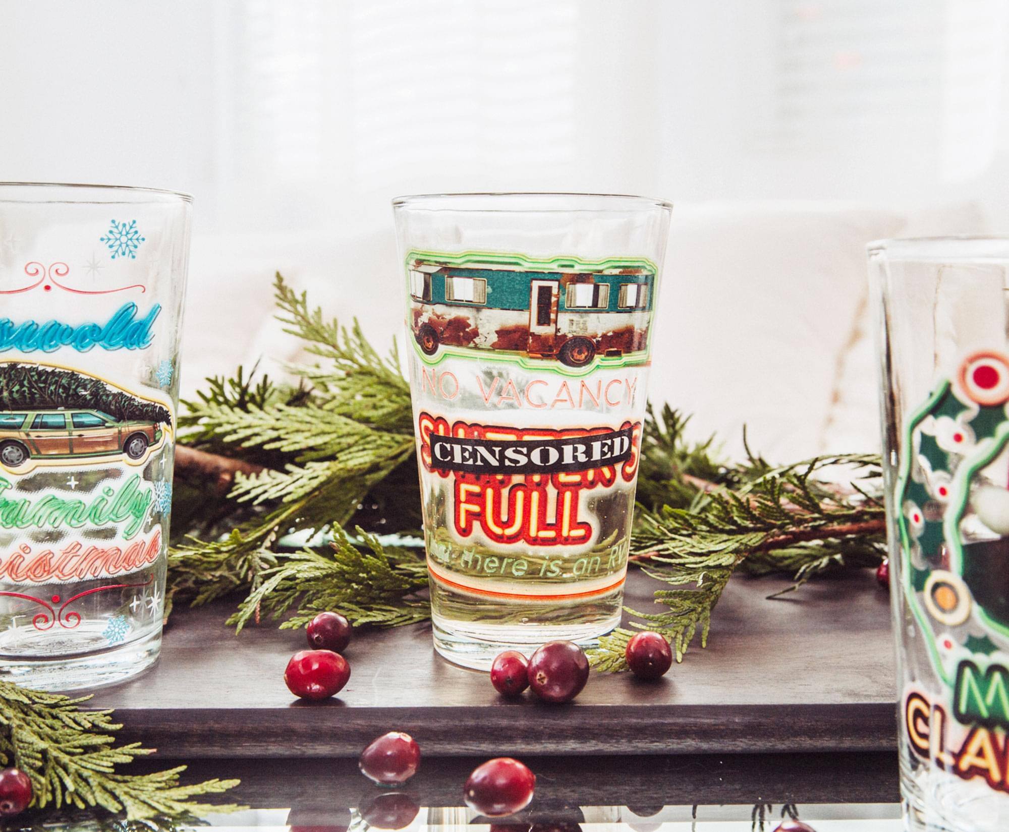 - "Merry Christmas Family"
- "NO VACANCY CENSORED FULL There is no room"
- "Merry Christmas"