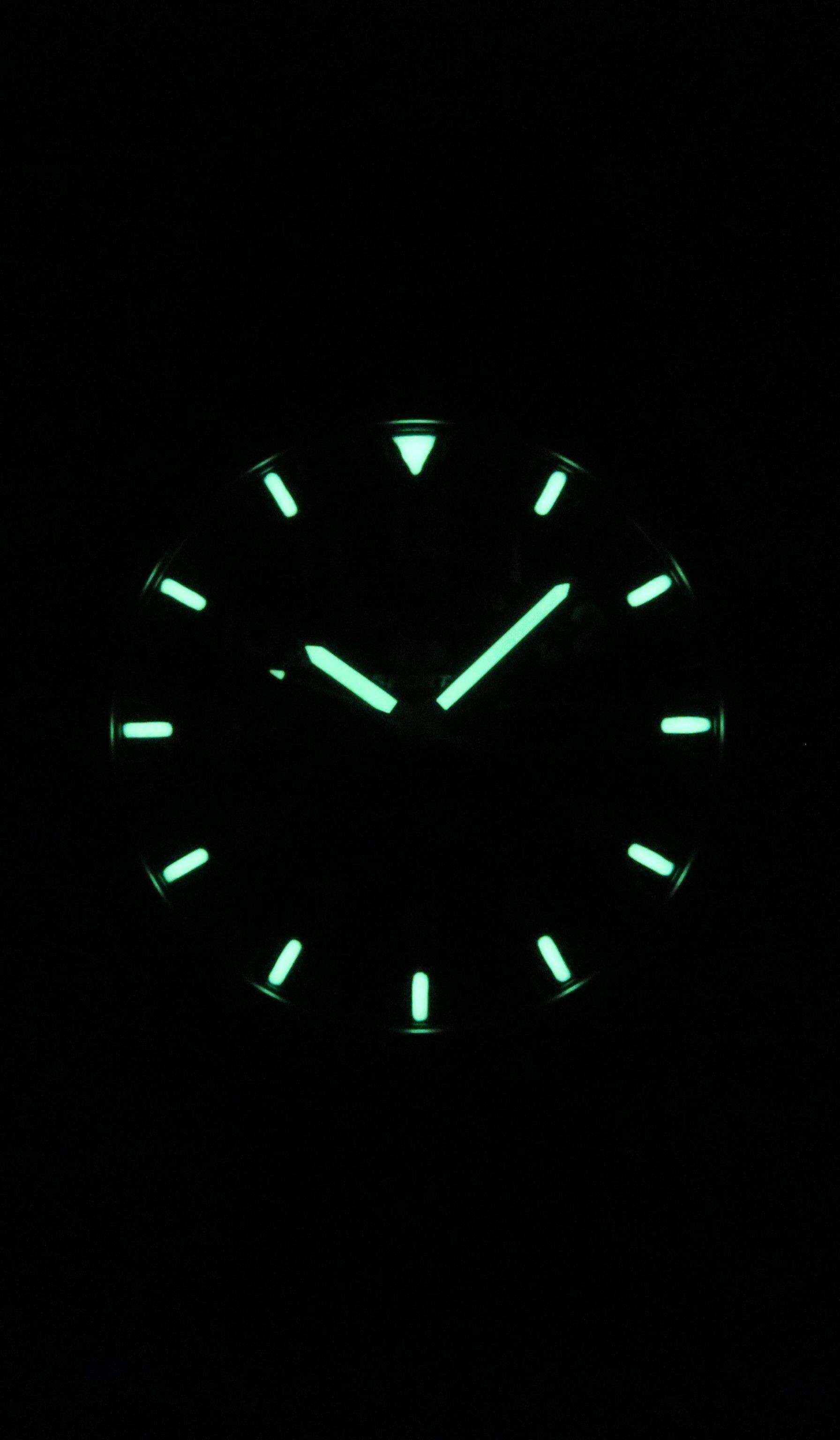 Angle. Seiko - Seiko 5 Sports SNZG15 SNZG15K1 SNZG15K Automatic Men’s Watch - Silver and black.