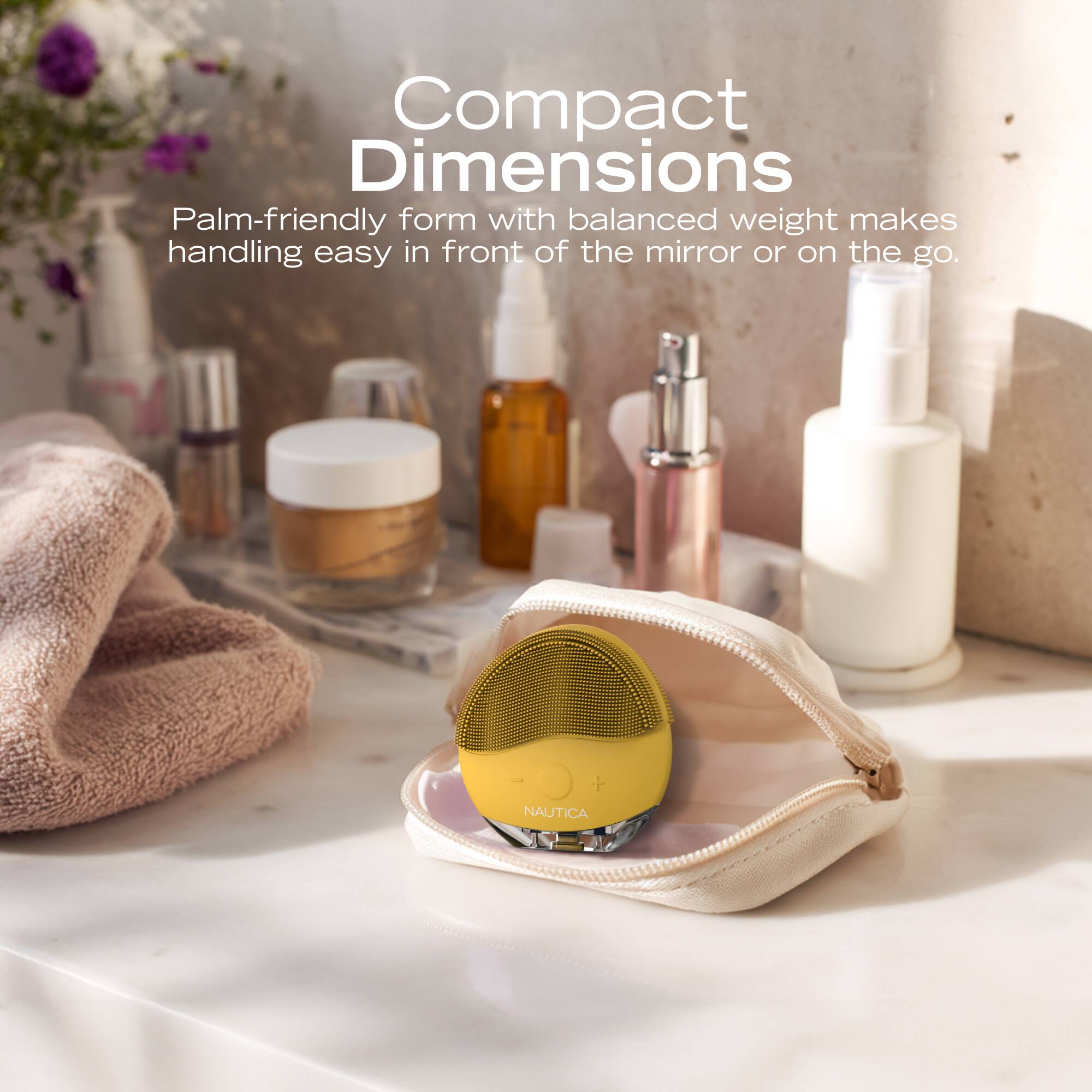 Compact Dimensions  
Palm-friendly form with balanced weight makes handling easy in front of the mirror or on the go.